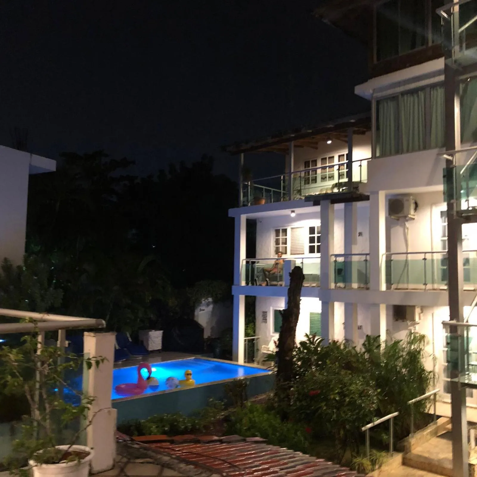 Night in Hotel Neptuno Refugio