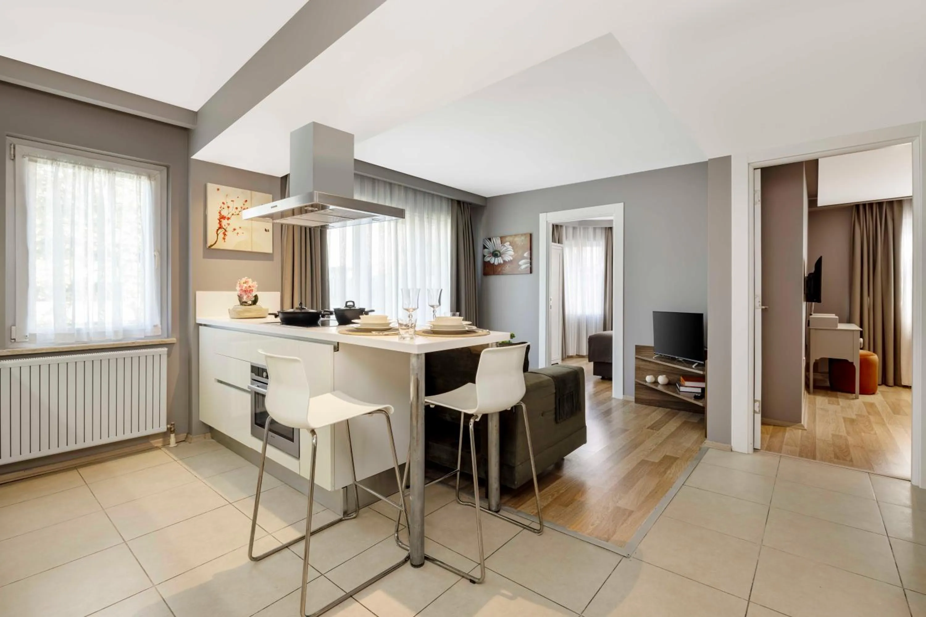 TV and multimedia in Nardi Nişantaşı