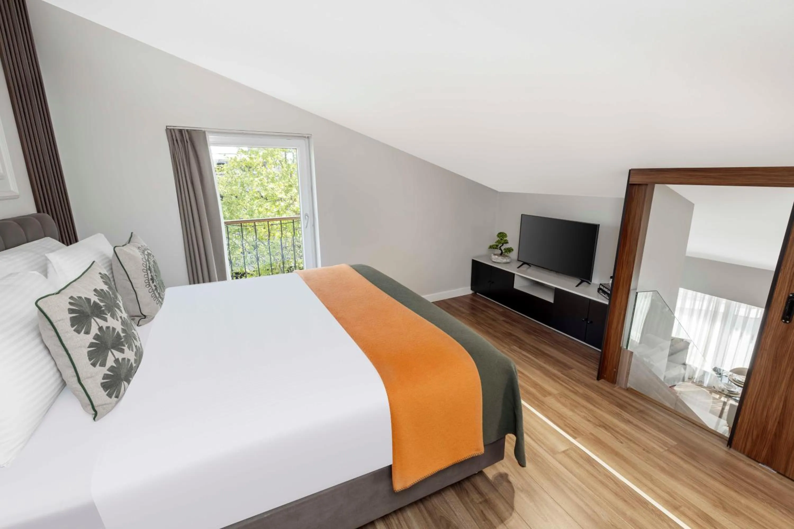 Bed in Nardi Nişantaşı