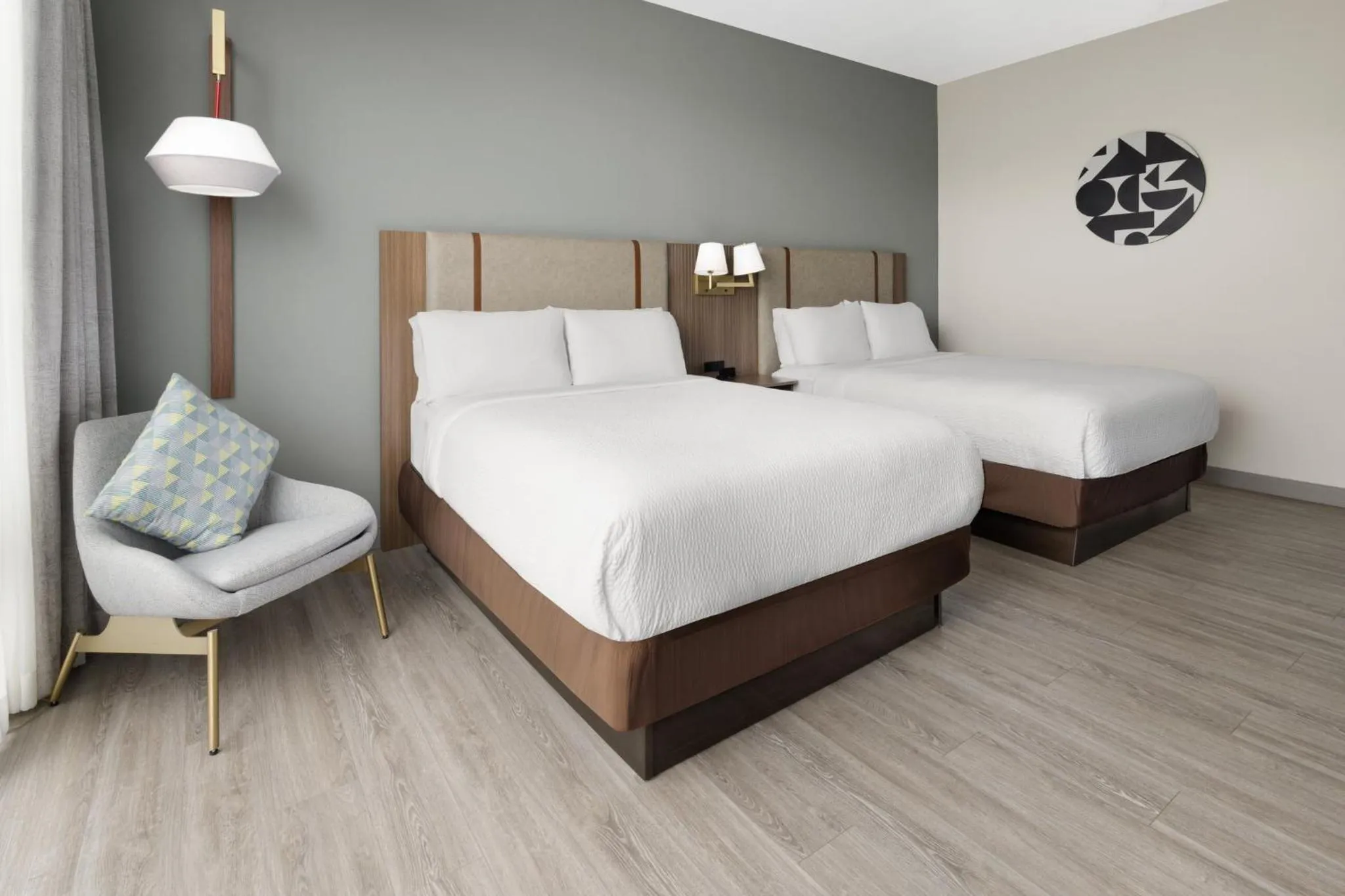 Photo of the whole room, Bed in Holiday Inn Roanoke - Tanglewood Route 419 & I 581 by IHG