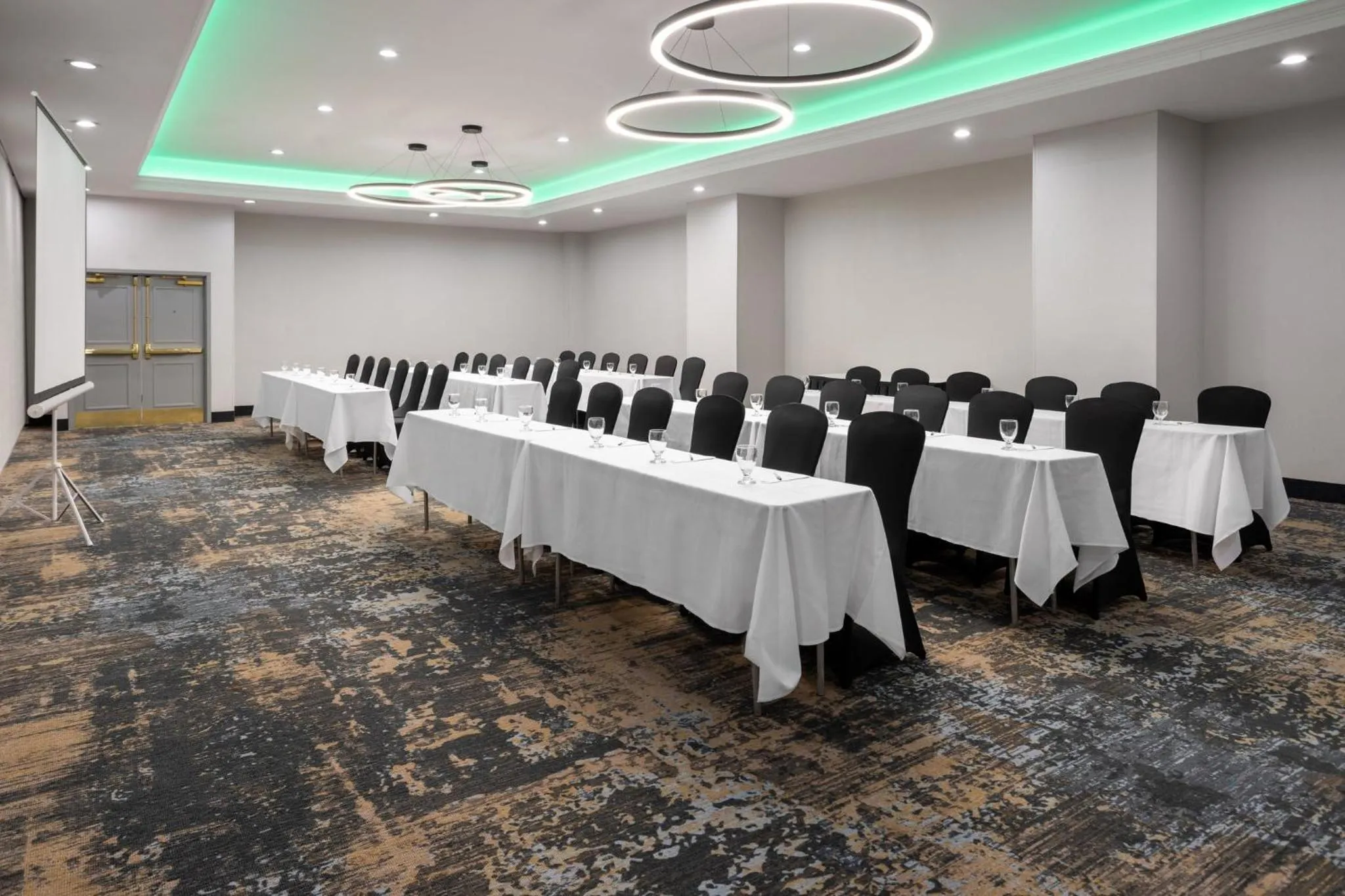 Meeting/conference room in Holiday Inn Roanoke - Tanglewood Route 419 & I 581 by IHG
