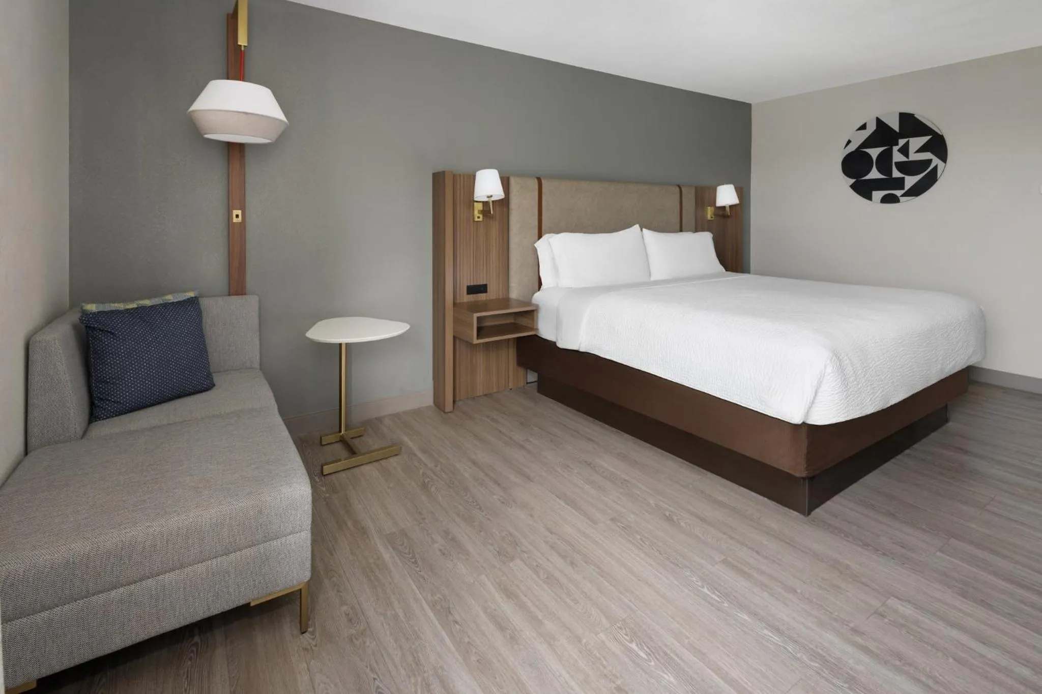 Photo of the whole room, Bed in Holiday Inn Roanoke - Tanglewood Route 419 & I 581 by IHG