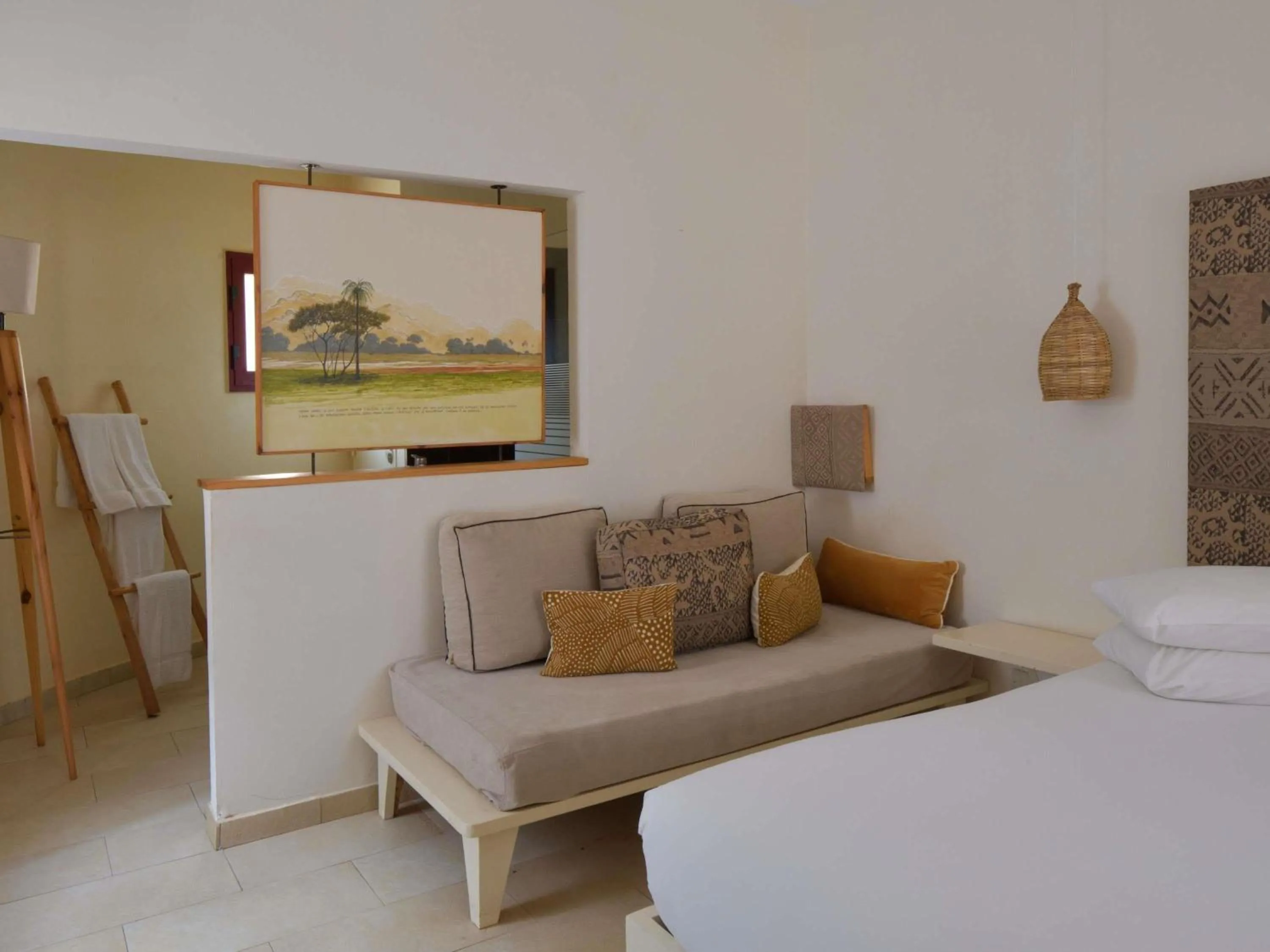 Bedroom, Bed in Movenpick Resort Lamantin Saly