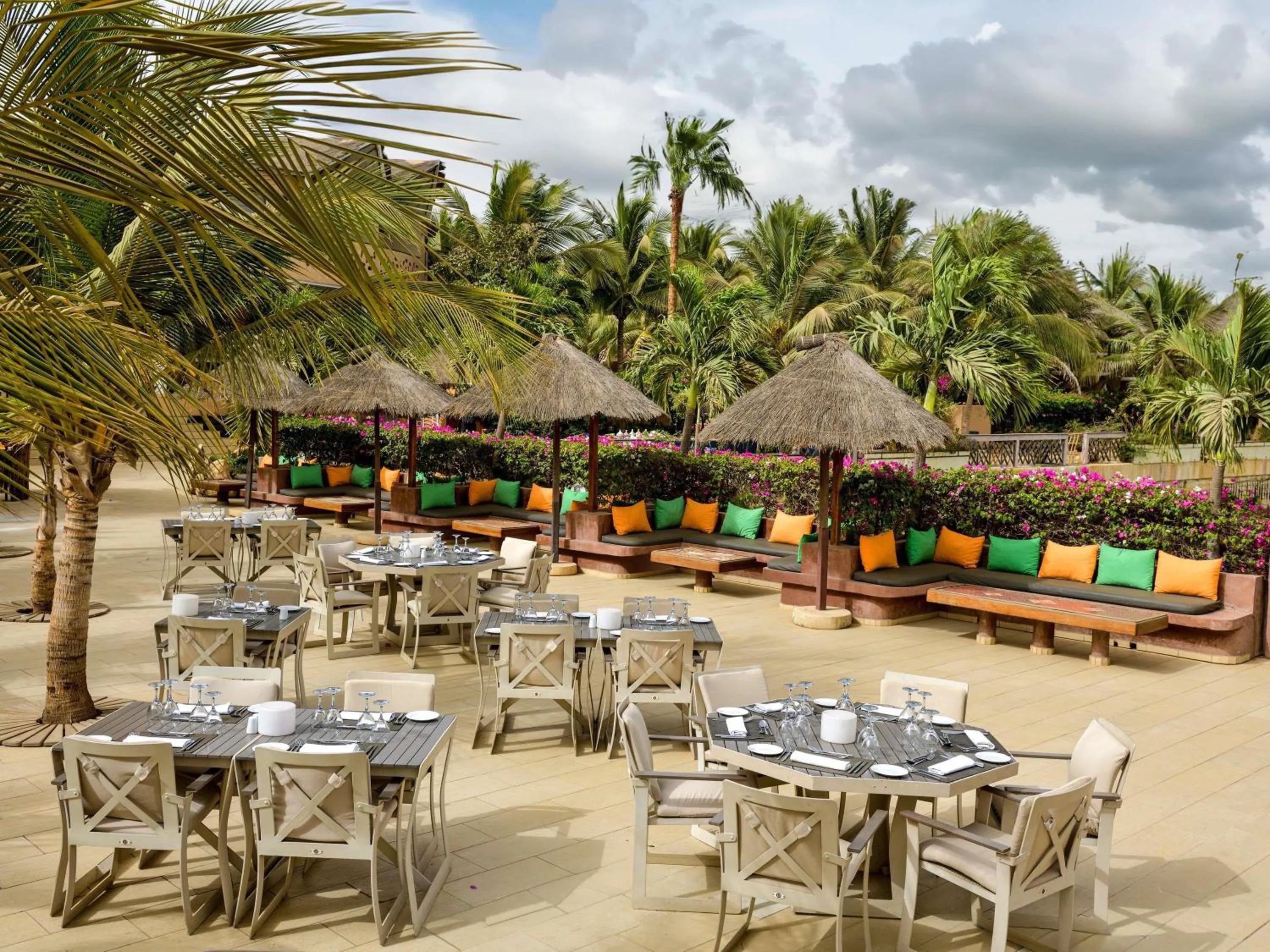 Restaurant/places to eat in Movenpick Resort Lamantin Saly