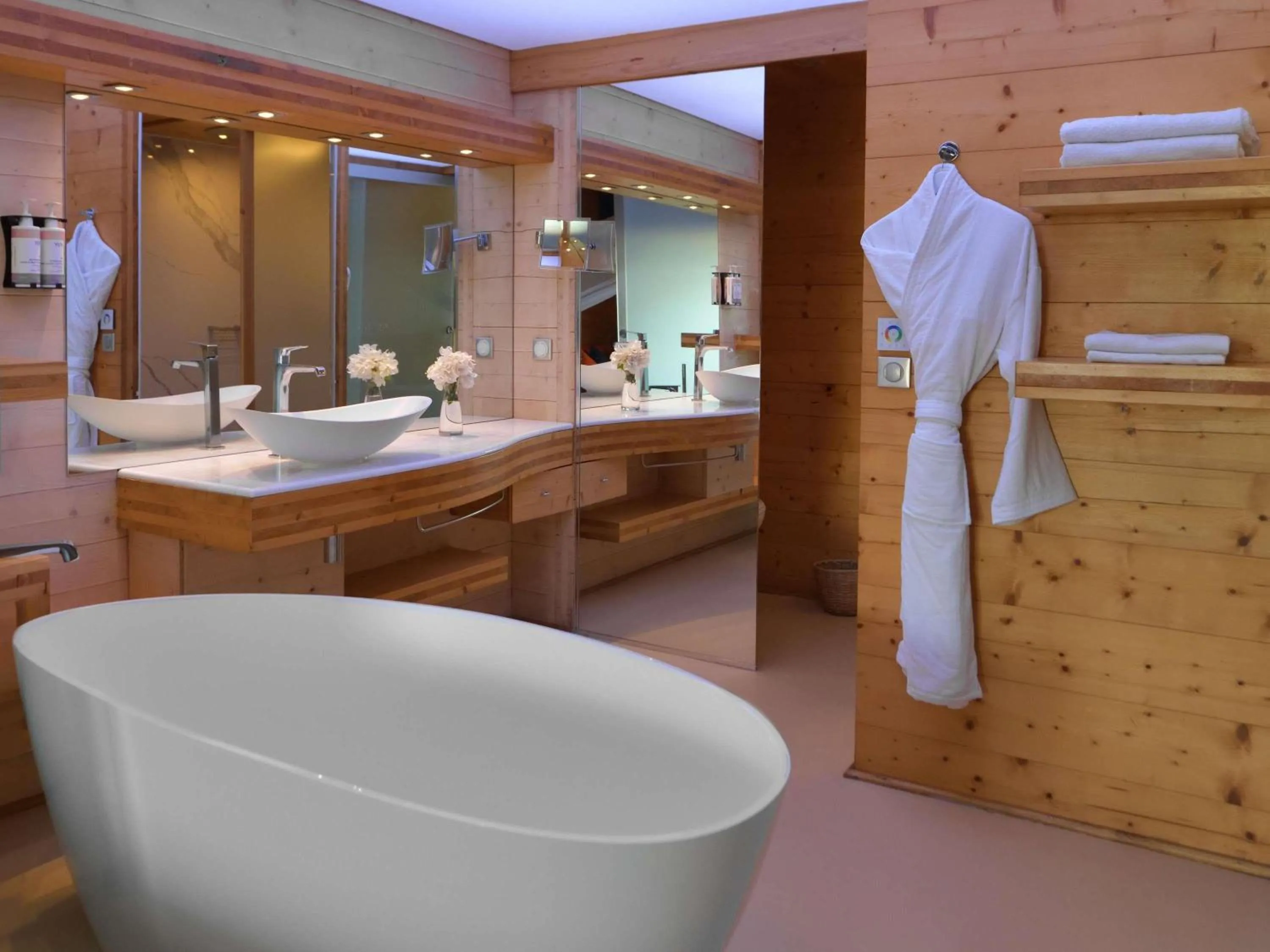 Bedroom in Movenpick Resort Lamantin Saly