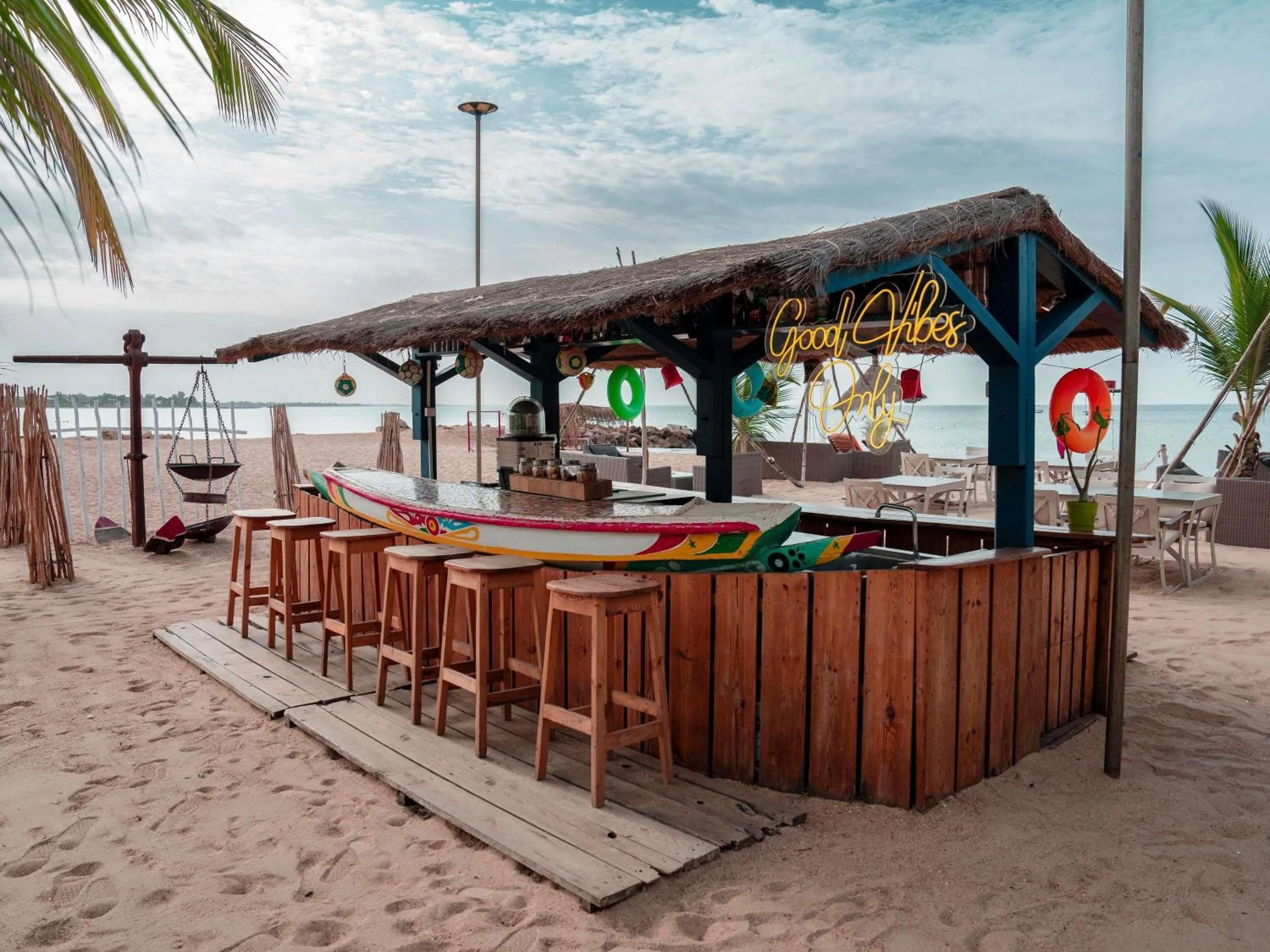 Lounge or bar in Movenpick Resort Lamantin Saly