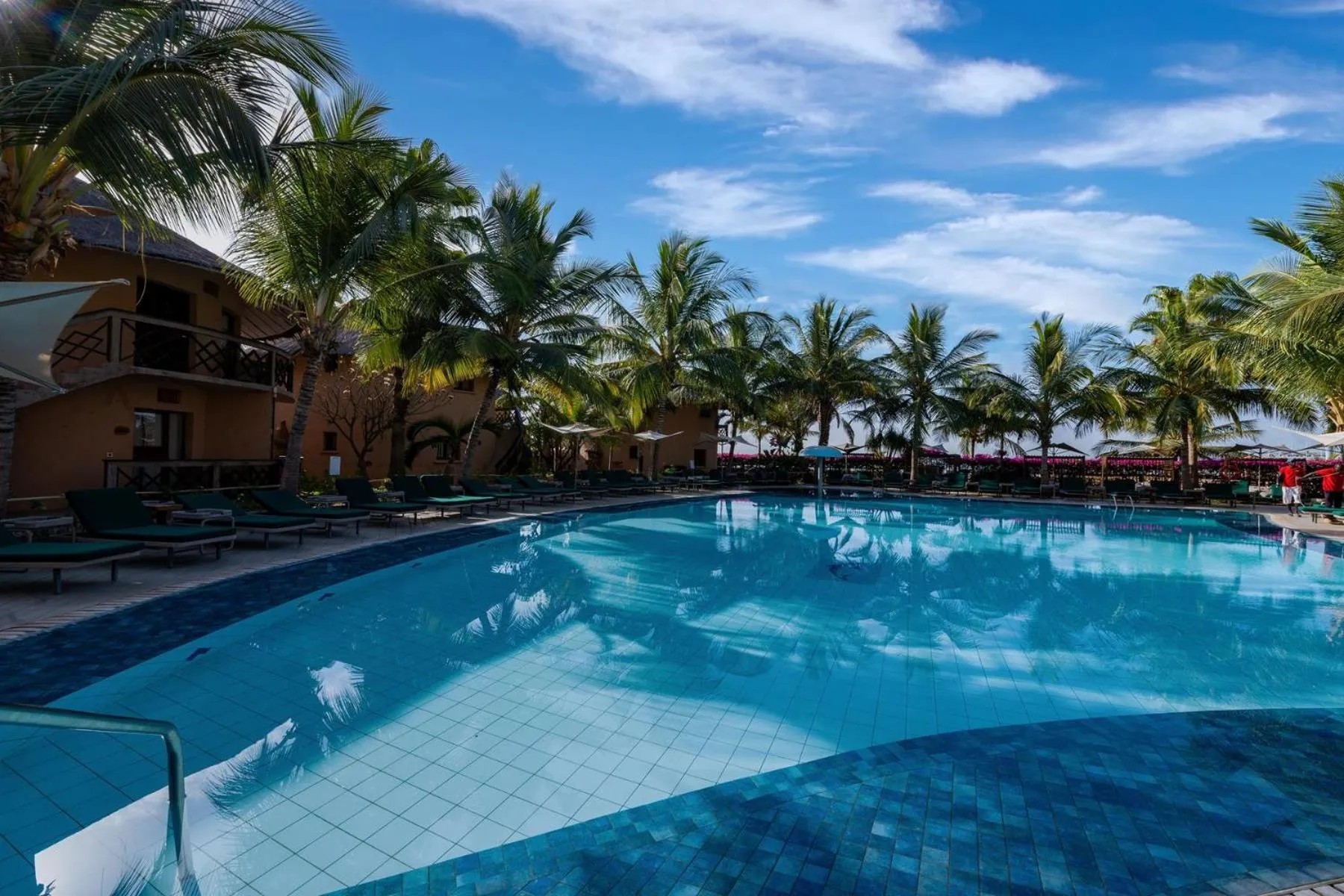 Swimming pool in Movenpick Resort Lamantin Saly