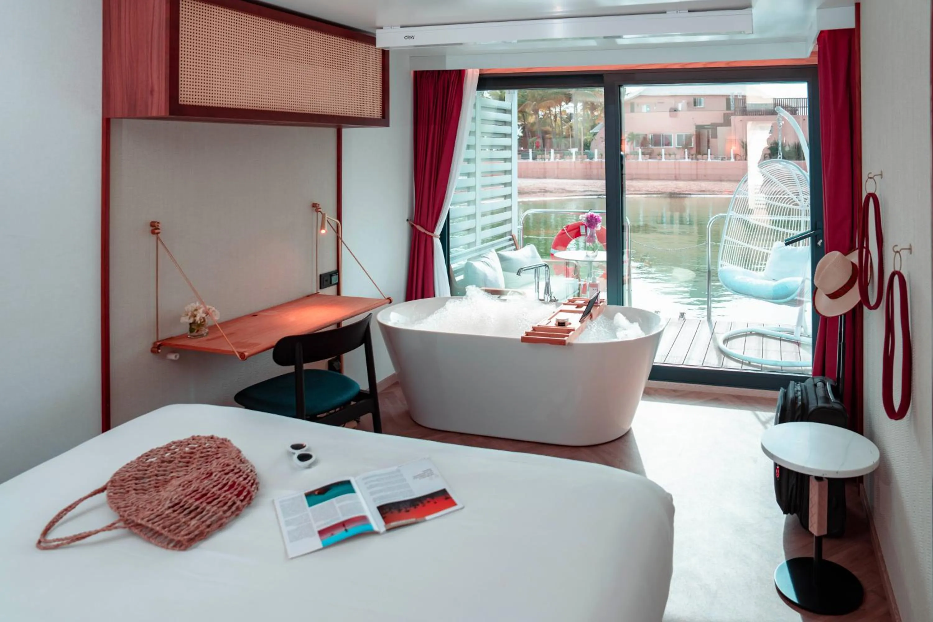 Bedroom, Bed in Movenpick Resort Lamantin Saly