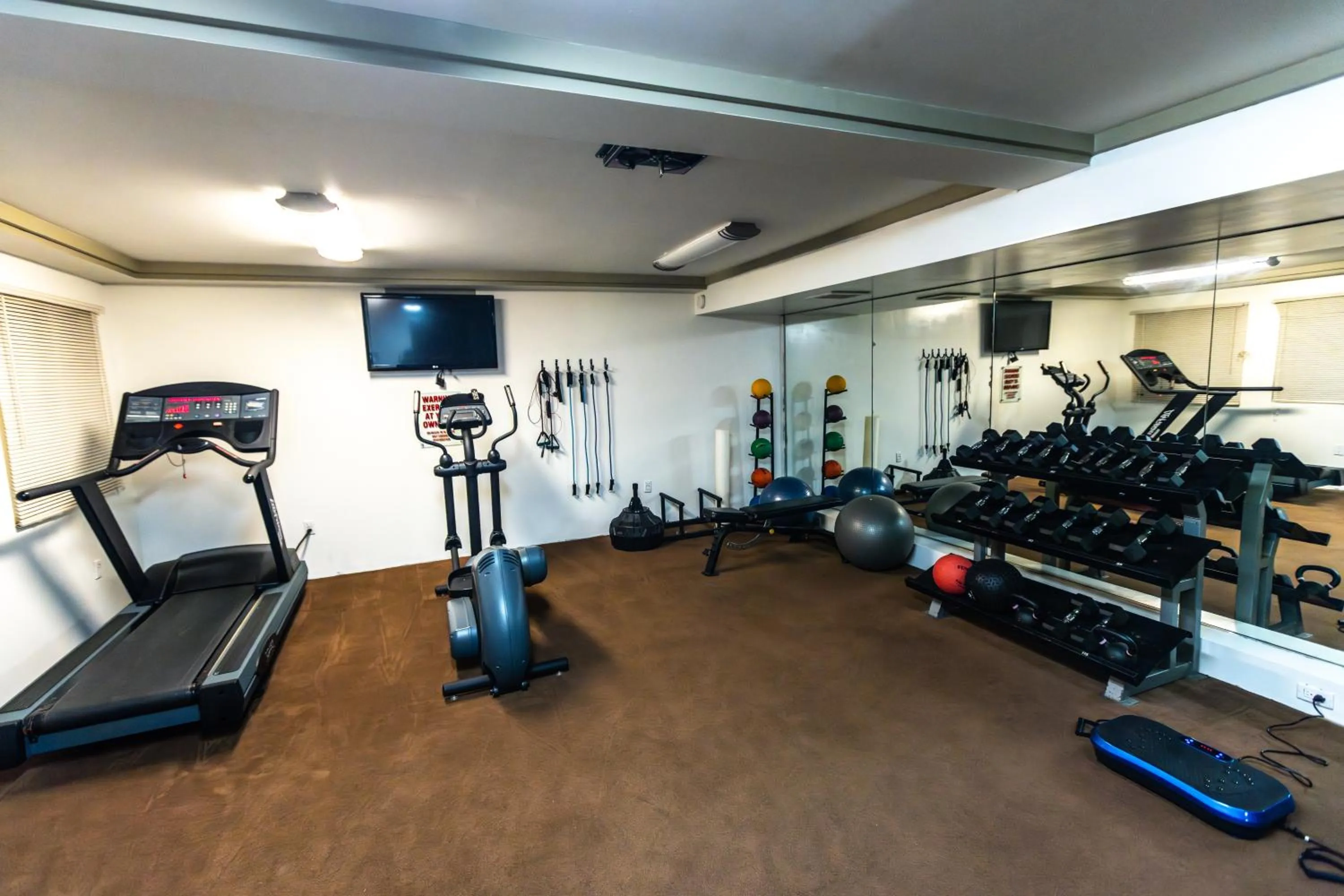 Fitness centre/facilities in The Mammoth Creek Inn