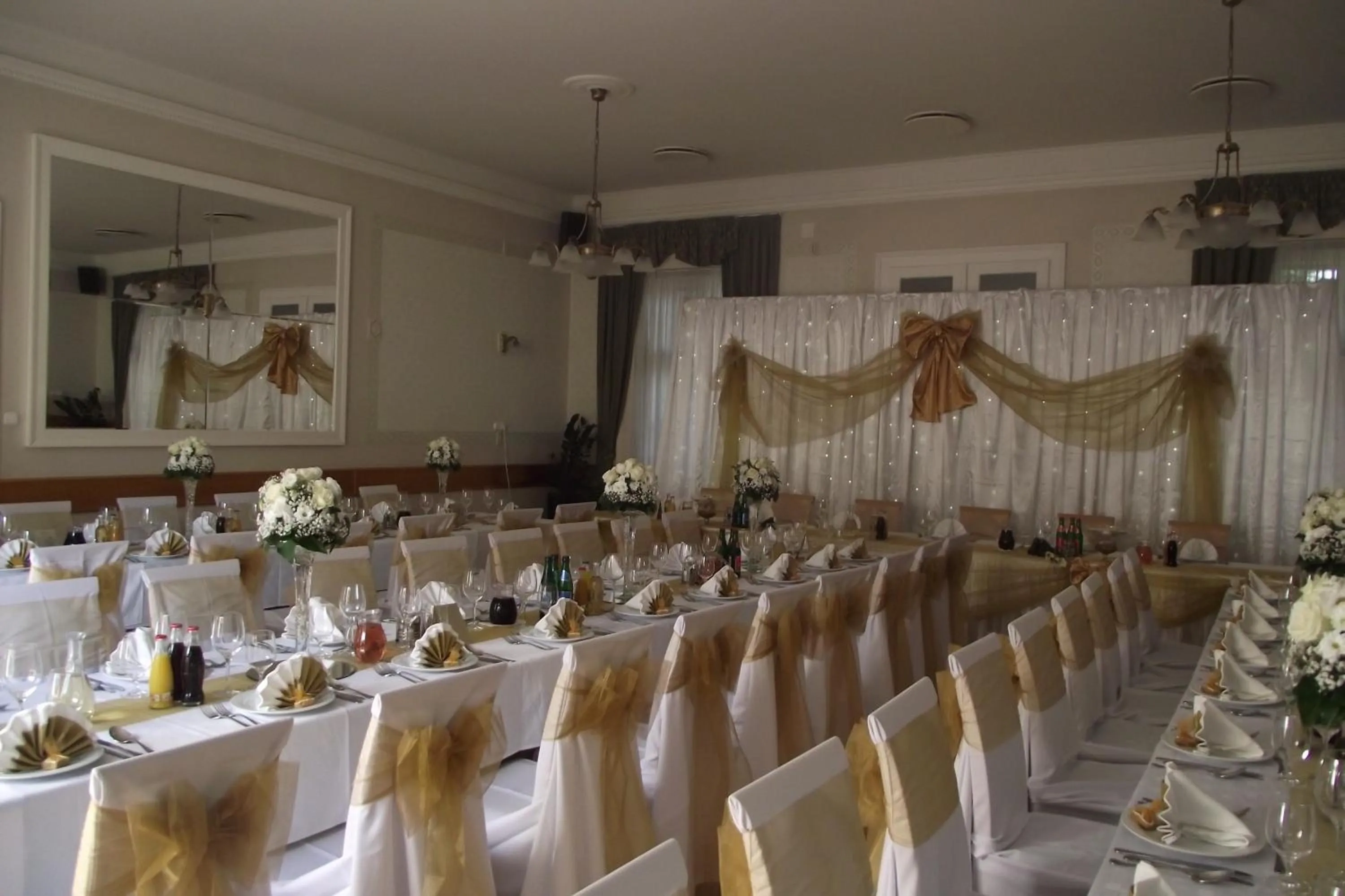 Restaurant/places to eat in Hotel Blaha Lujza