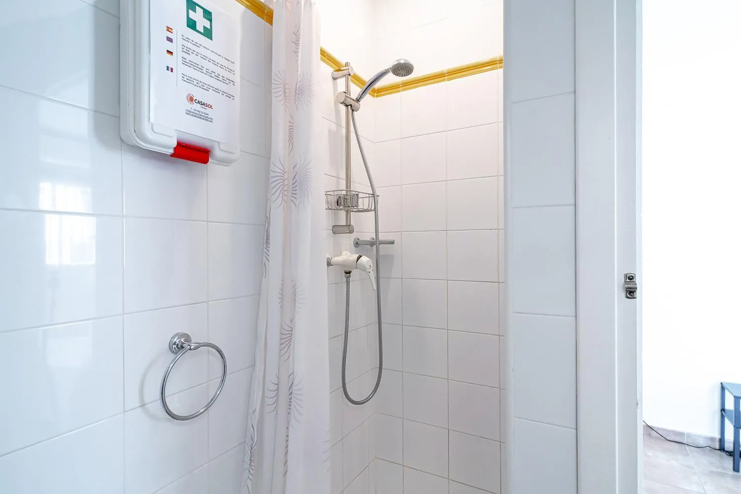 Shower in Los Naranjos 11B Capistrano Casasol