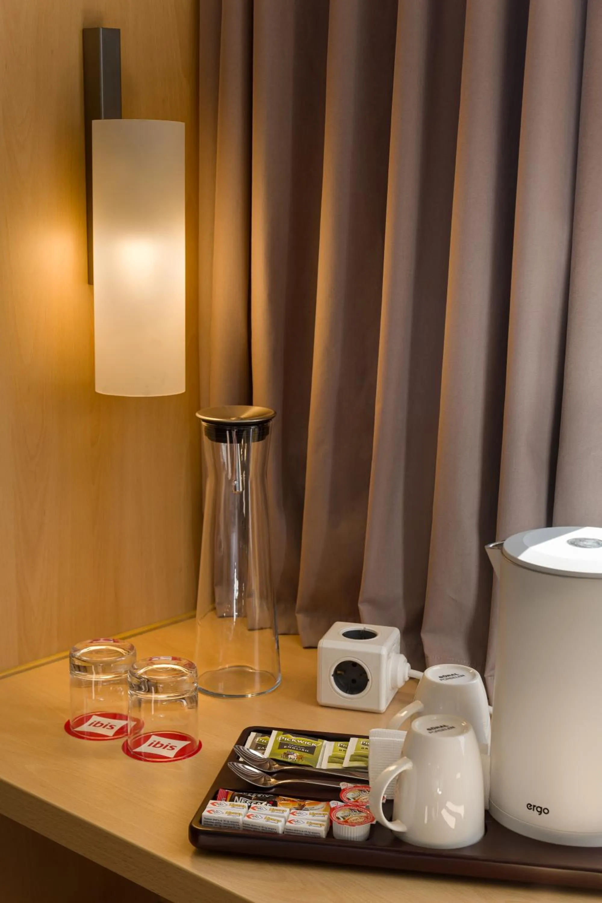 Coffee/tea facilities in ibis Kyiv Railway Station