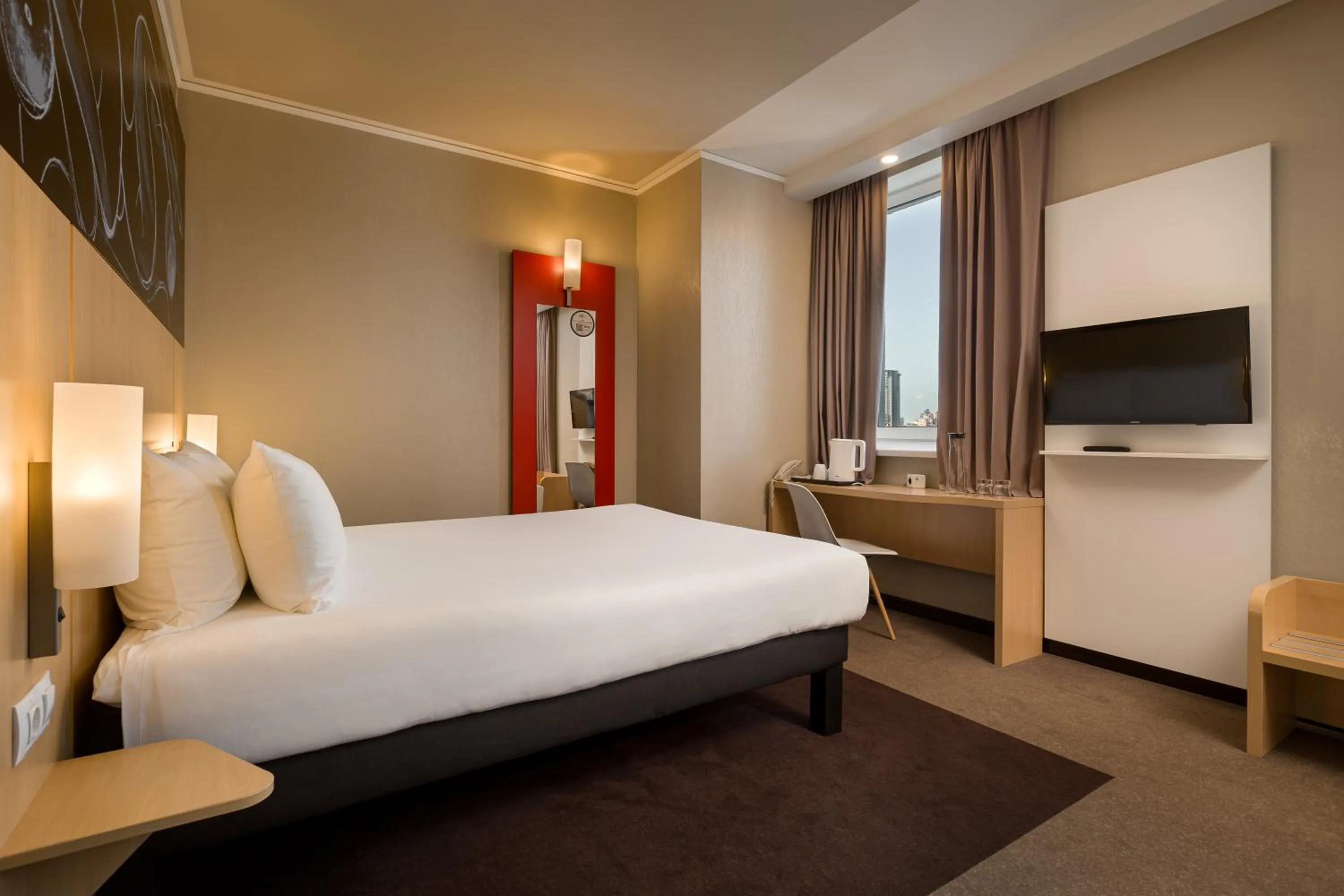 TV and multimedia, Bed in ibis Kyiv Railway Station