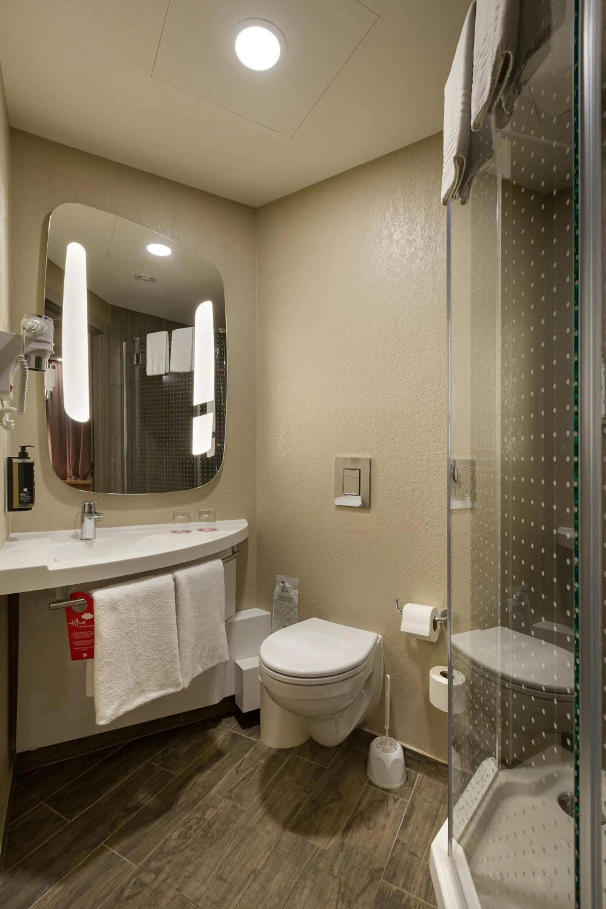 Bathroom in ibis Kyiv Railway Station