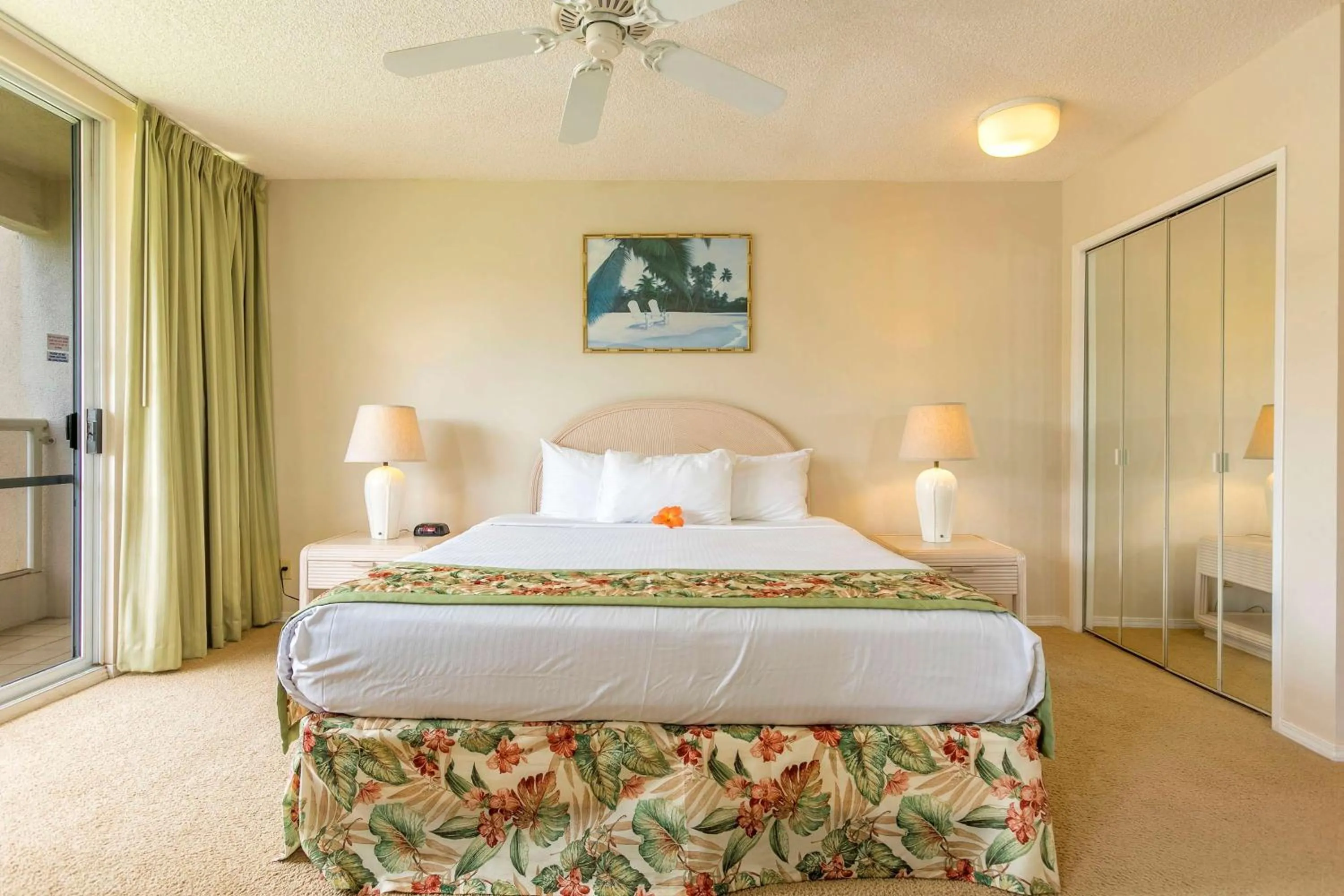 Bed in Aston at the Maui Banyan