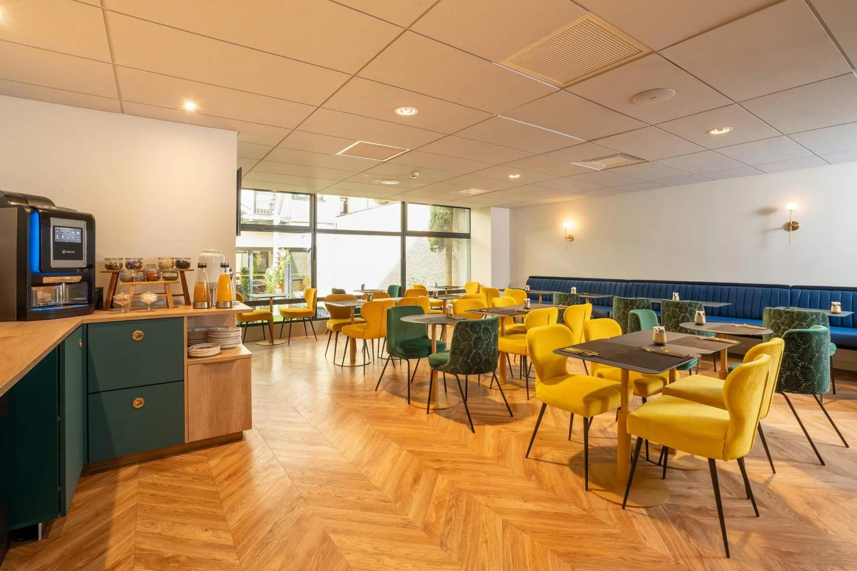 Breakfast in Best Western Hotel Le Quercy