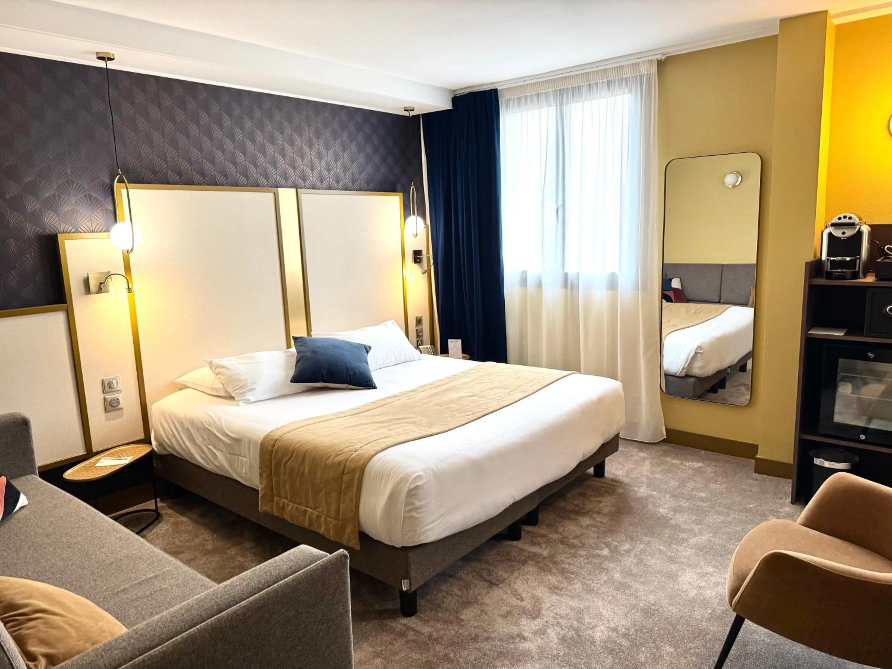 Bed in Best Western Hotel Le Quercy