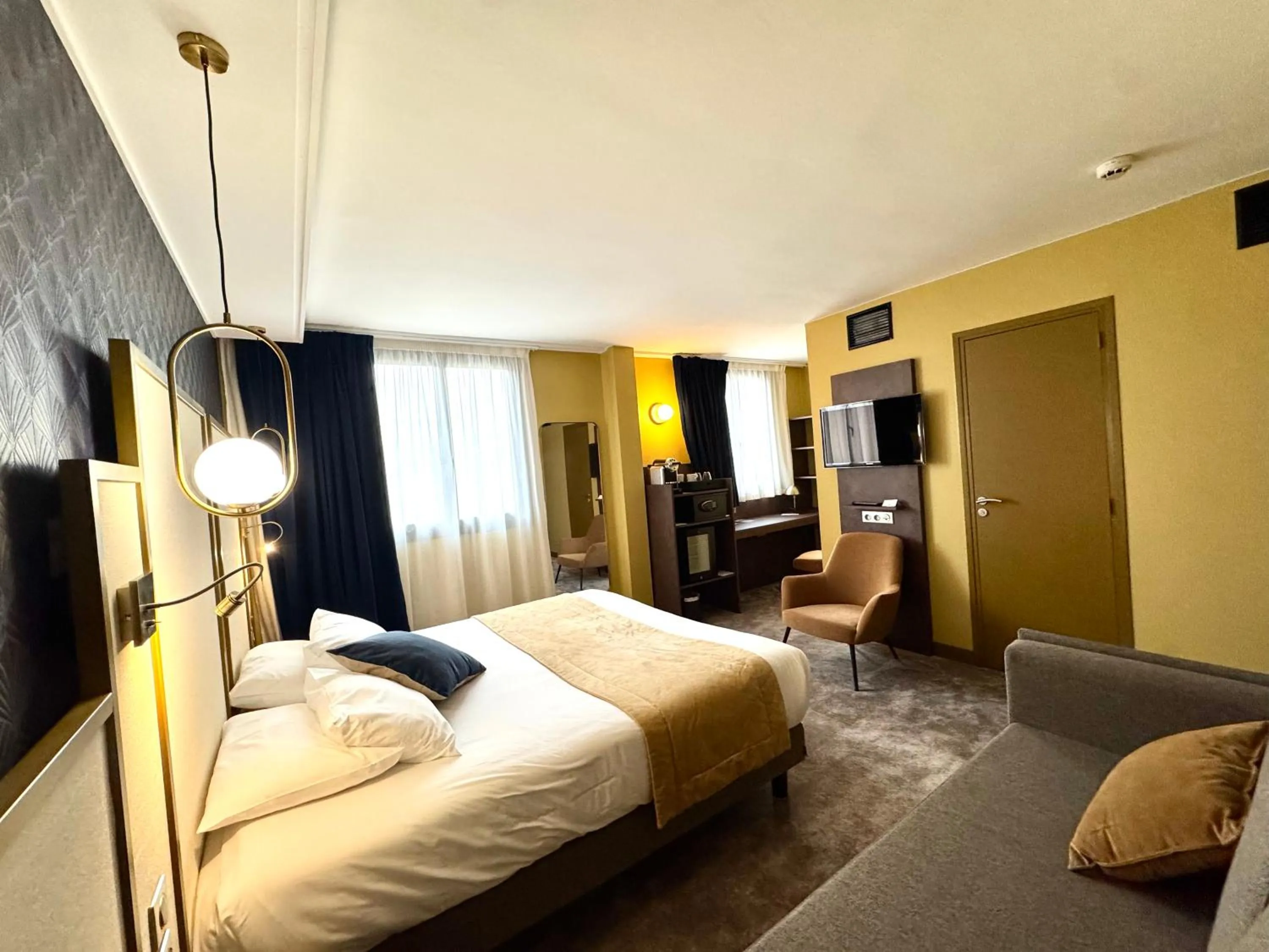 Bed in Best Western Hotel Le Quercy