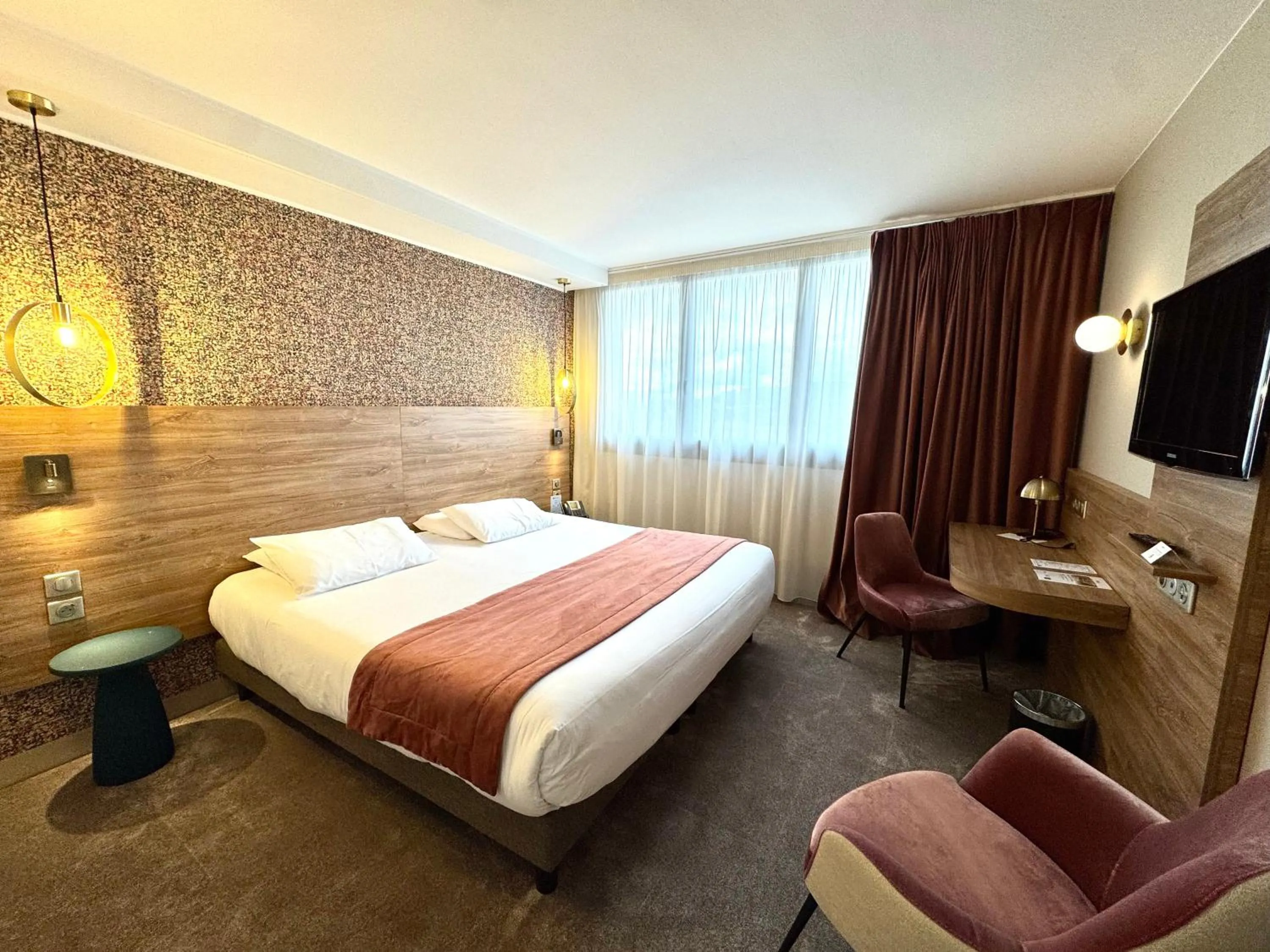 Bed in Best Western Hotel Le Quercy