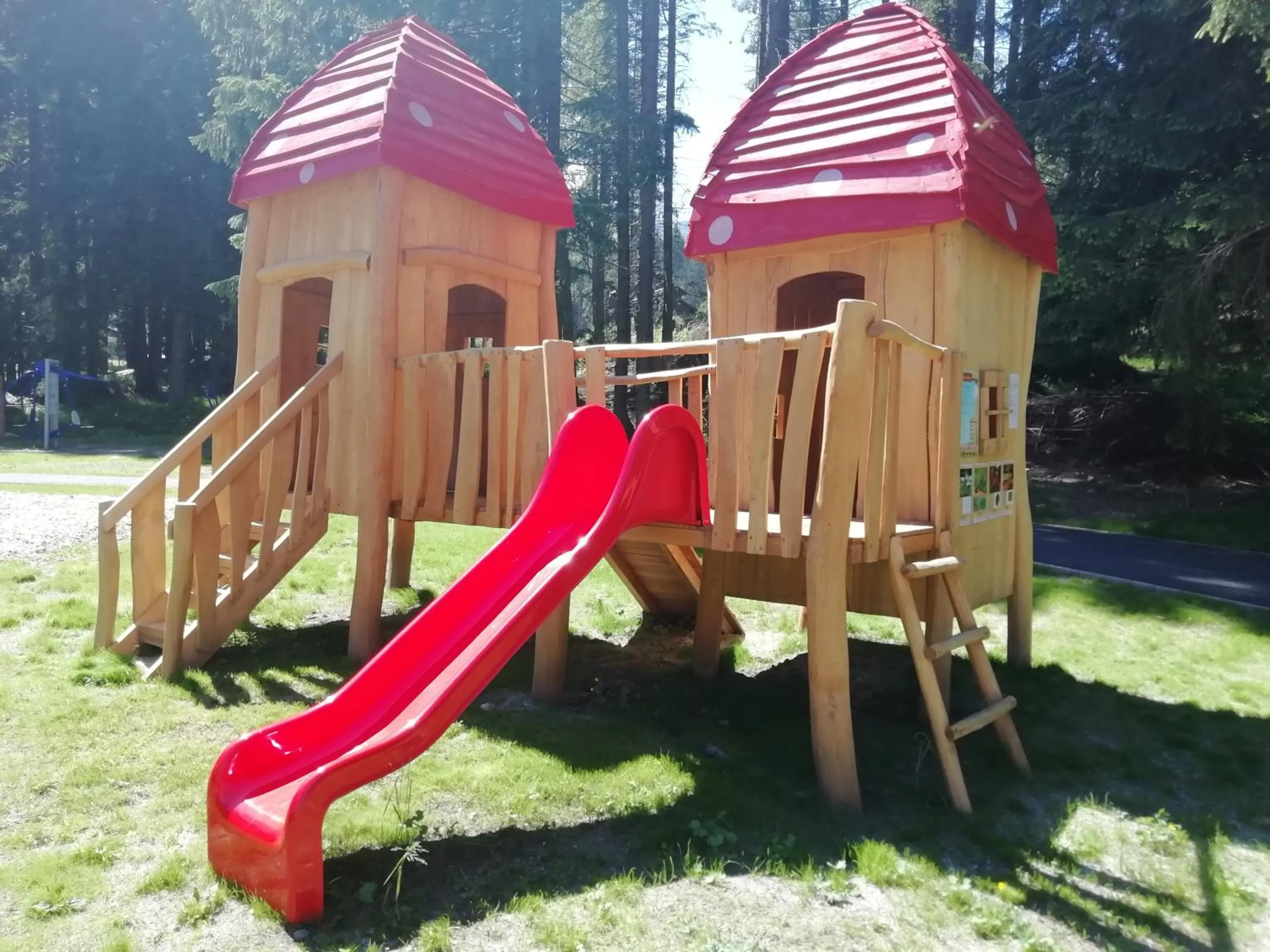 Children play ground in Hotel SOREA SNP