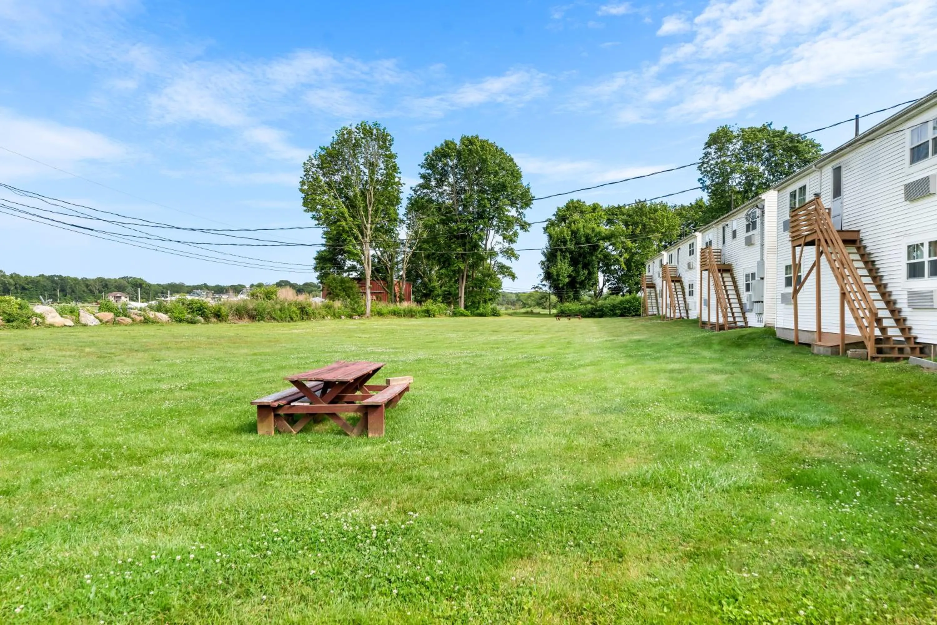 Day in Americas Best Value Inn Stonington Mystic