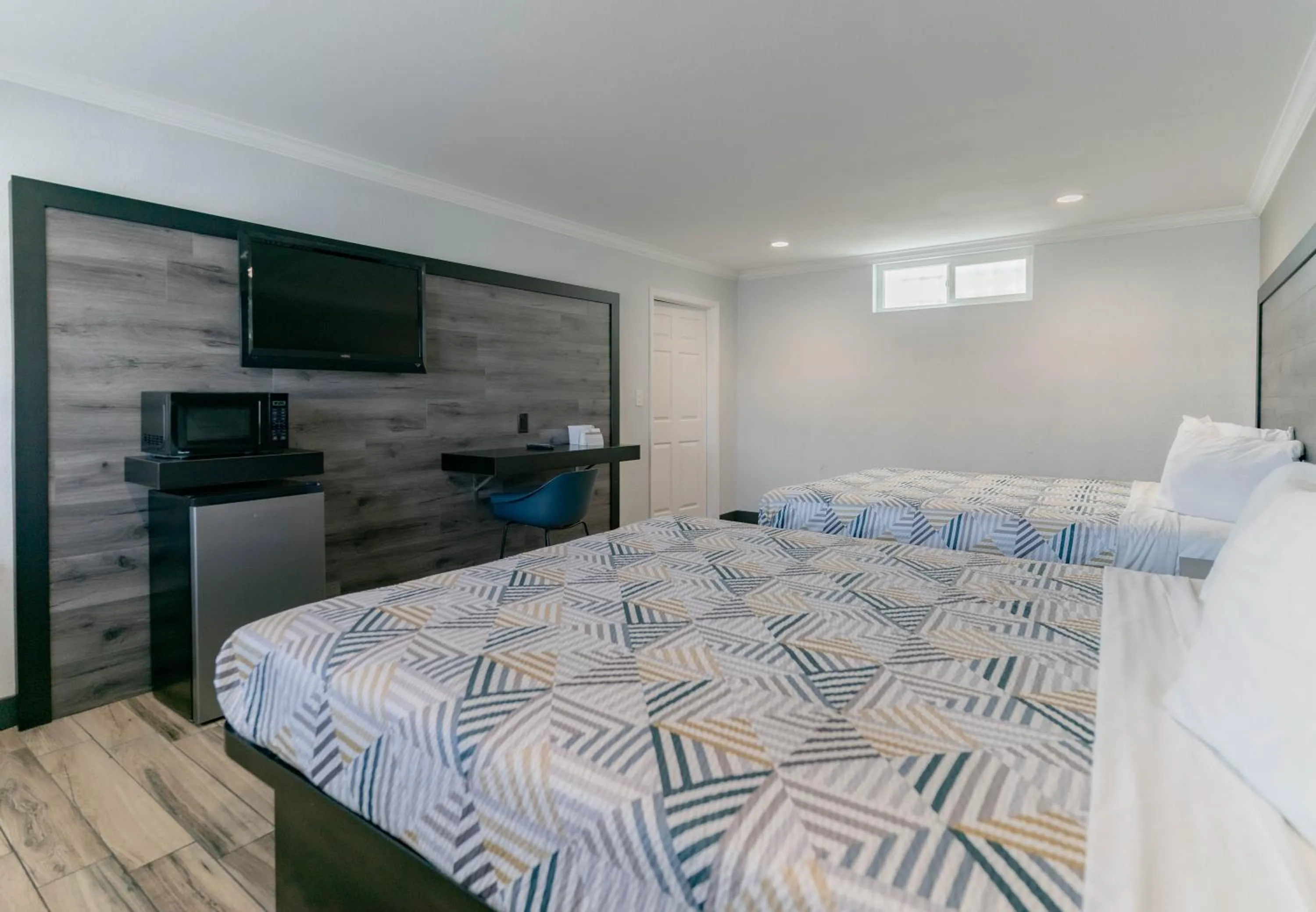 Bed in Motel 6 Pico Rivera - Los Angeles, CA