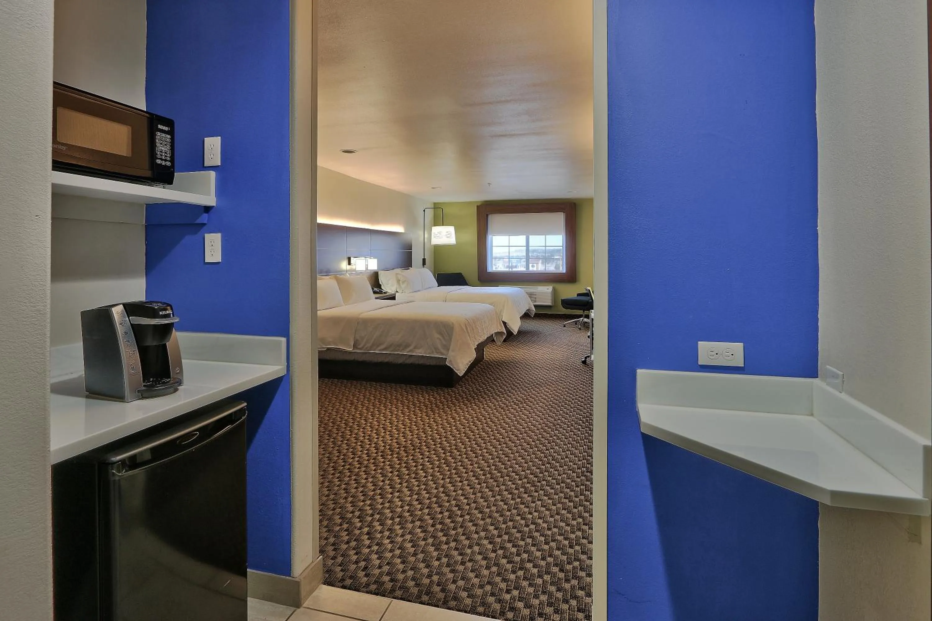 Photo of the whole room, Bed in Holiday Inn Express Santa Rosa by IHG