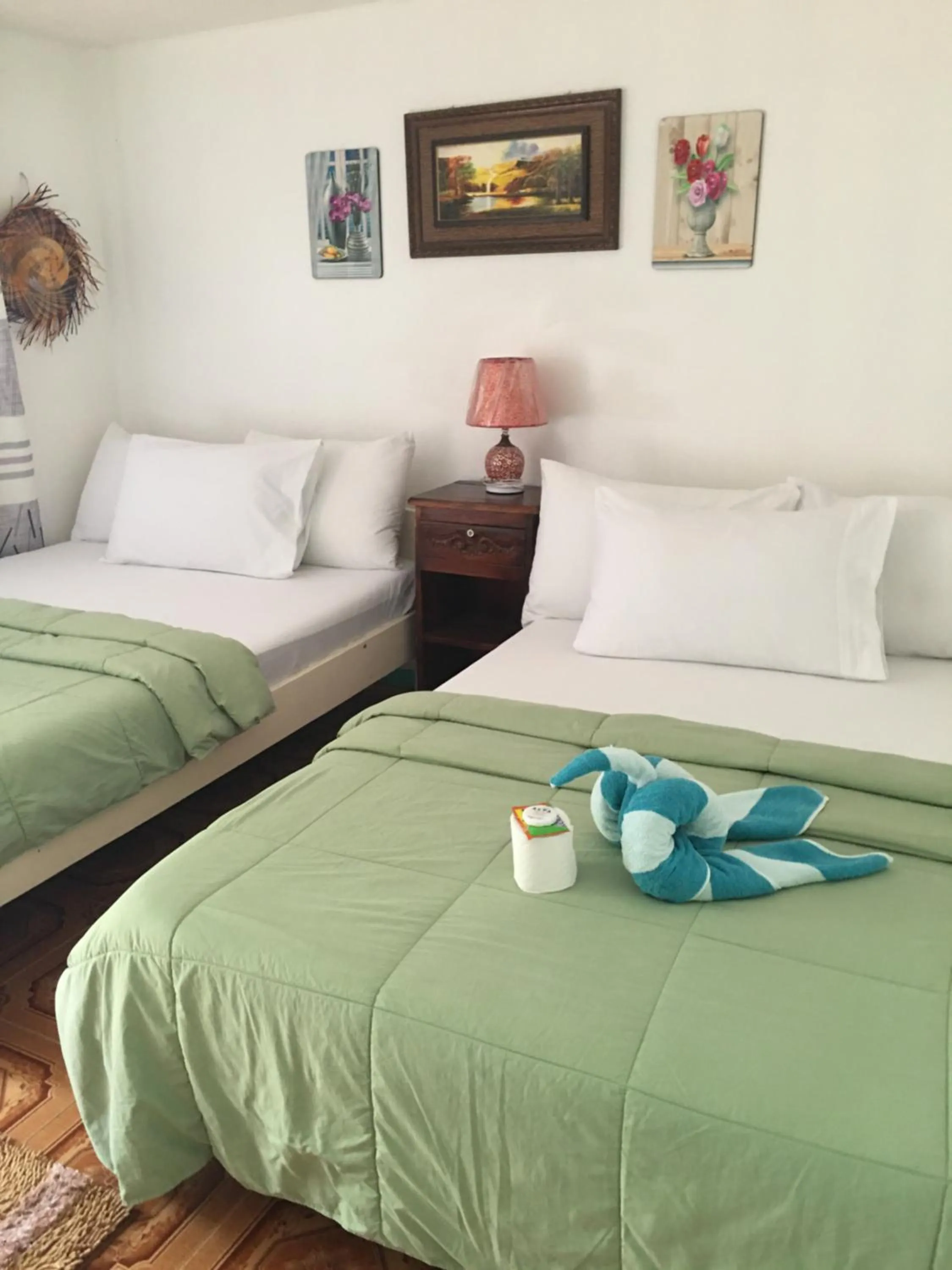 Bed in Mabuhay Thresher Dive Resort