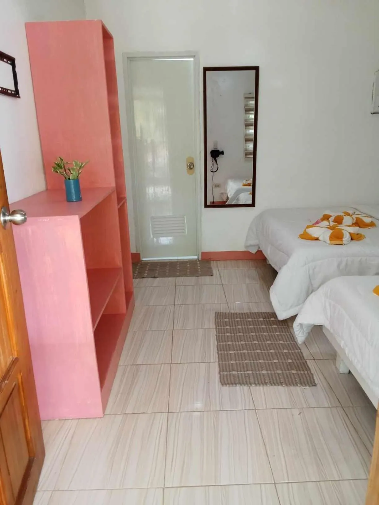 Bed in Mabuhay Thresher Dive Resort