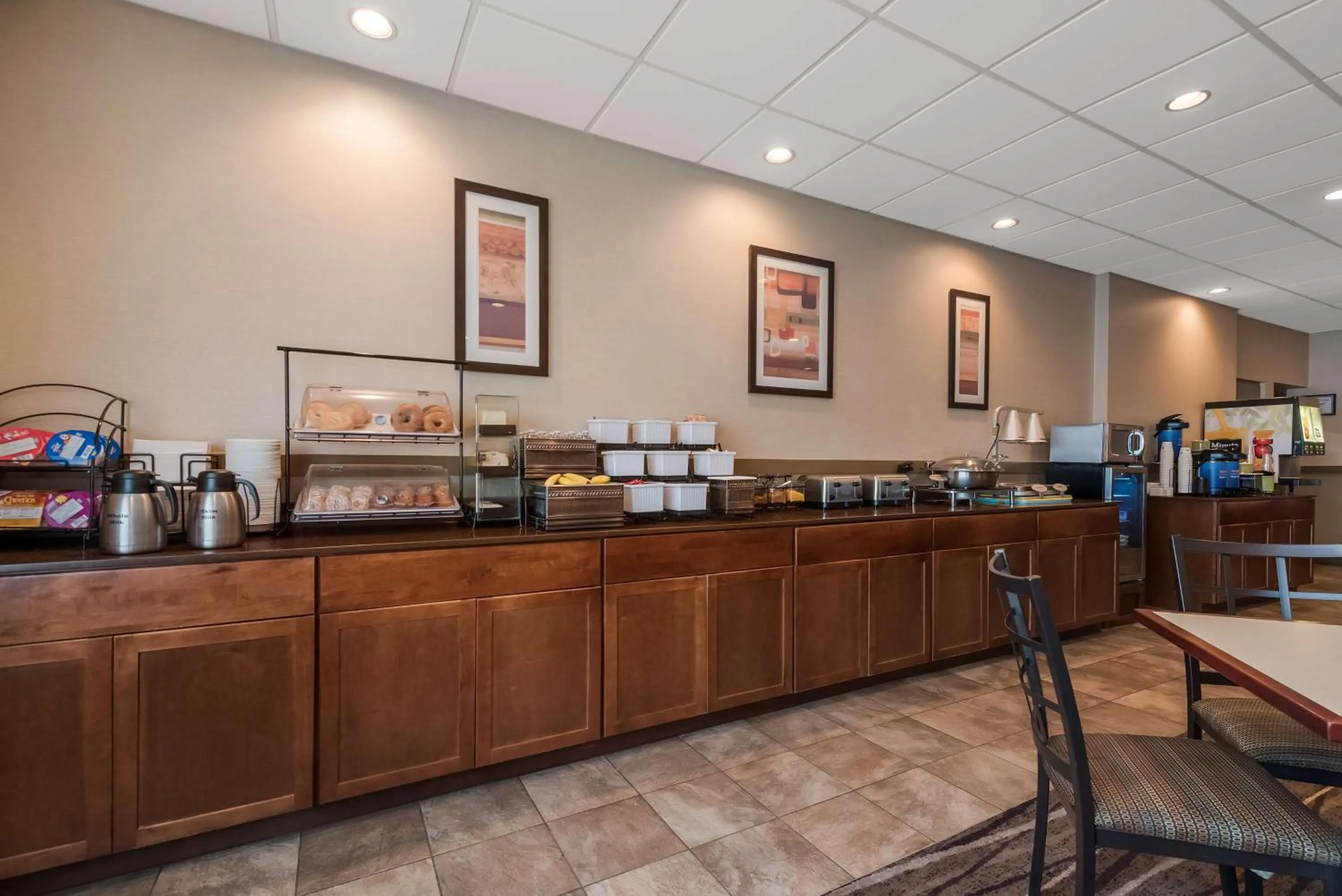 Breakfast in Best Western Philadelphia South - West Deptford Inn