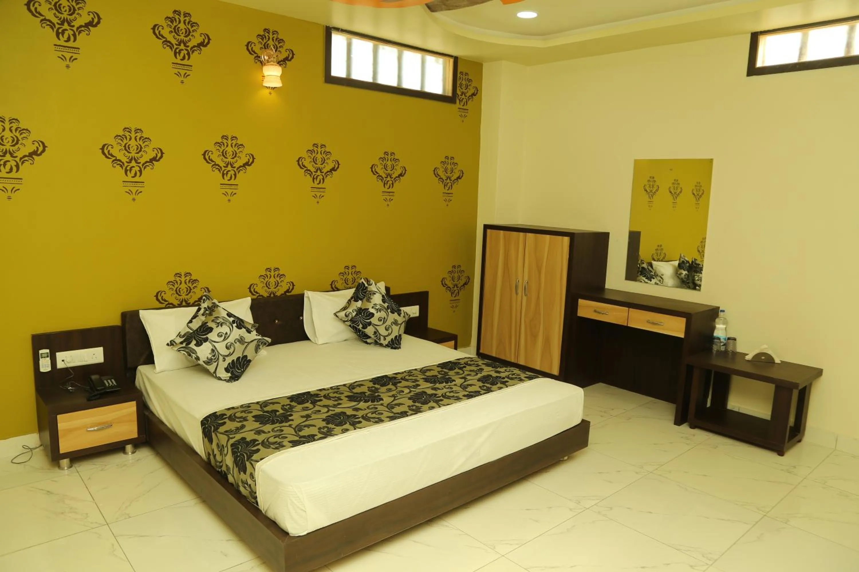 Bedroom, Bed in Shri Ram Residency