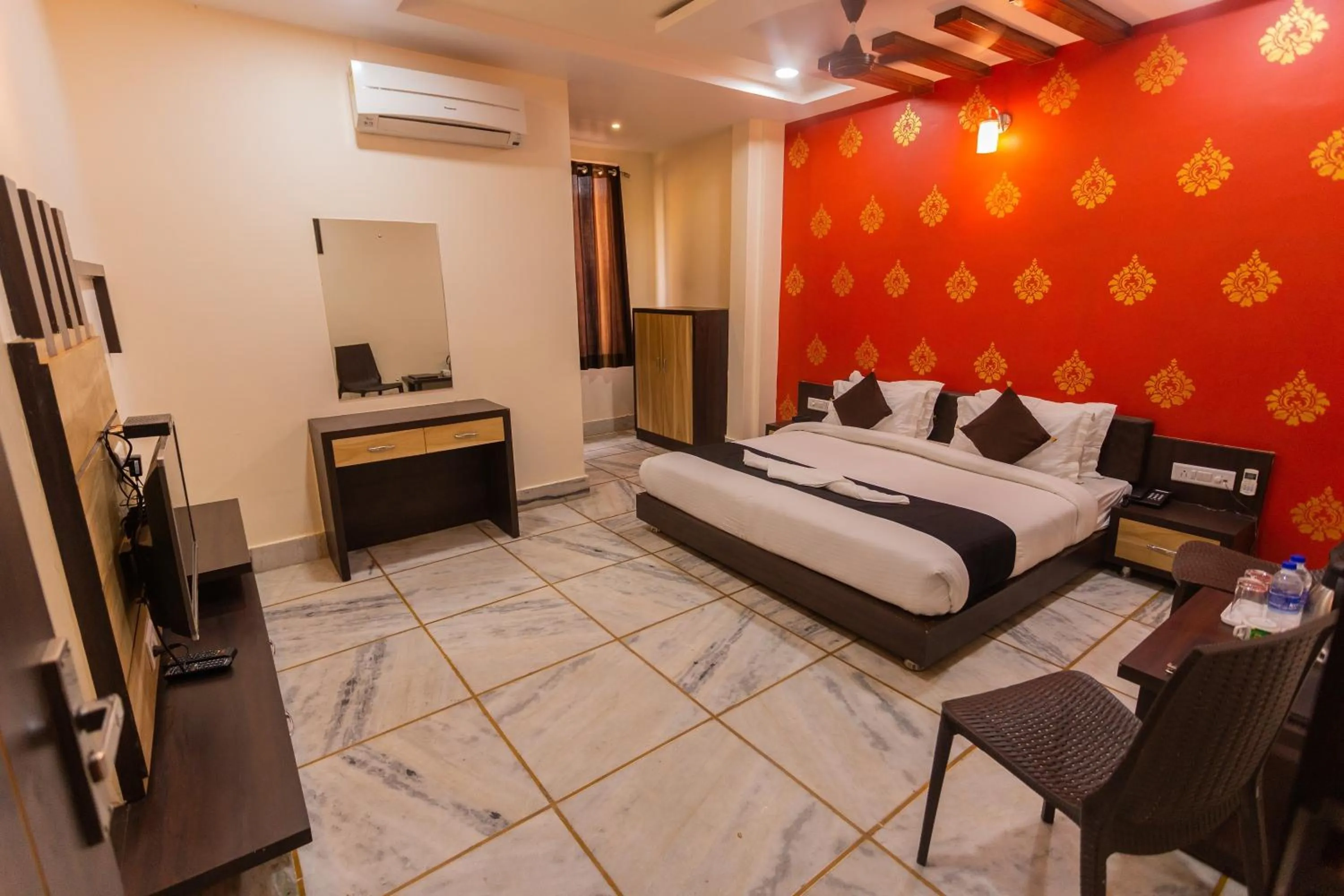 Photo of the whole room, Bed in Shri Ram Residency