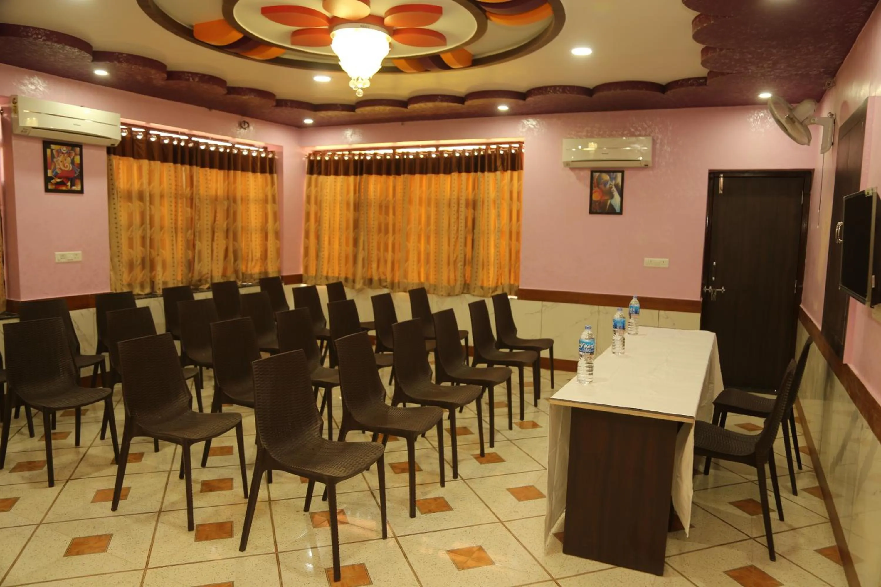 Banquet/Function facilities in Shri Ram Residency