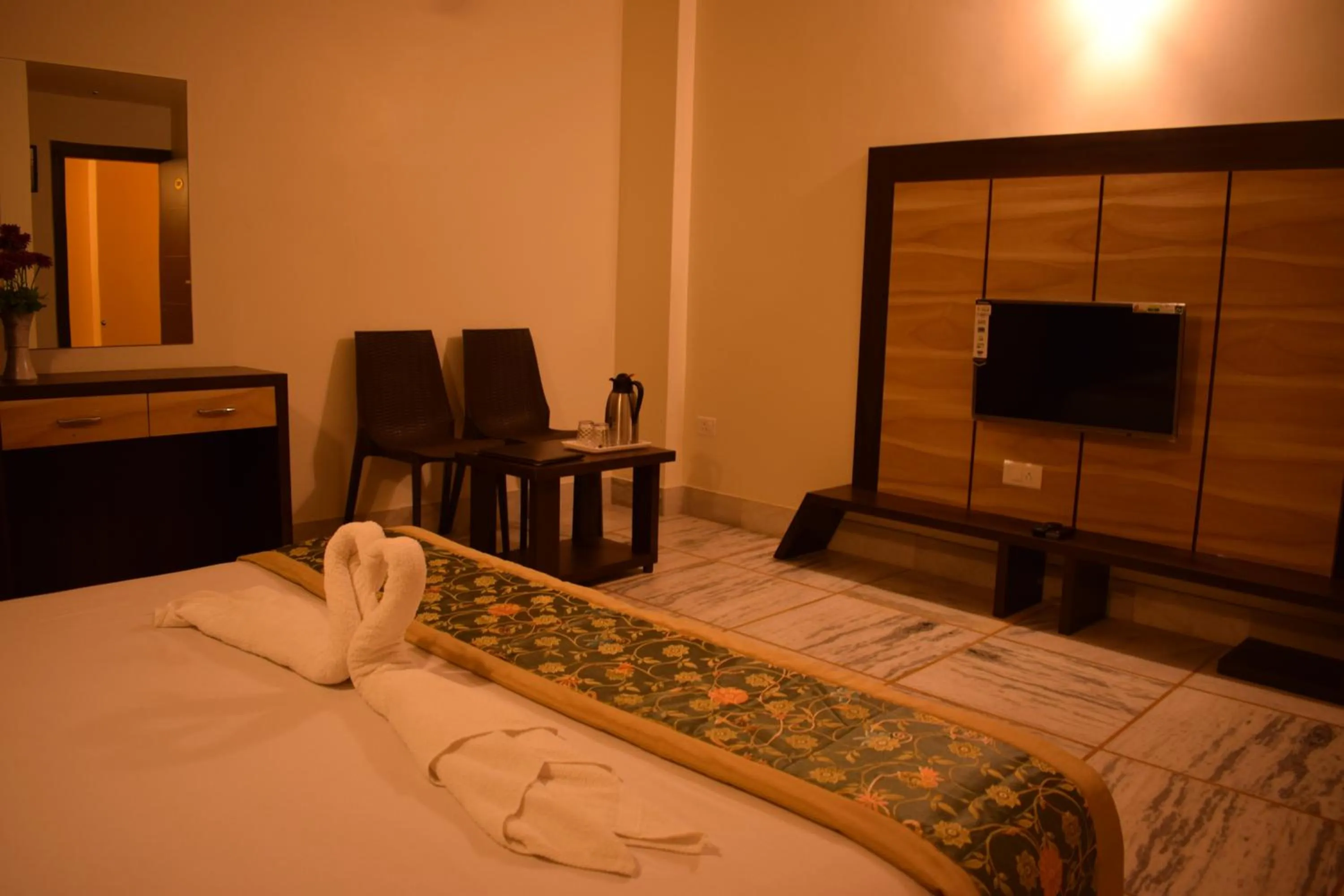 TV and multimedia, Bed in Shri Ram Residency
