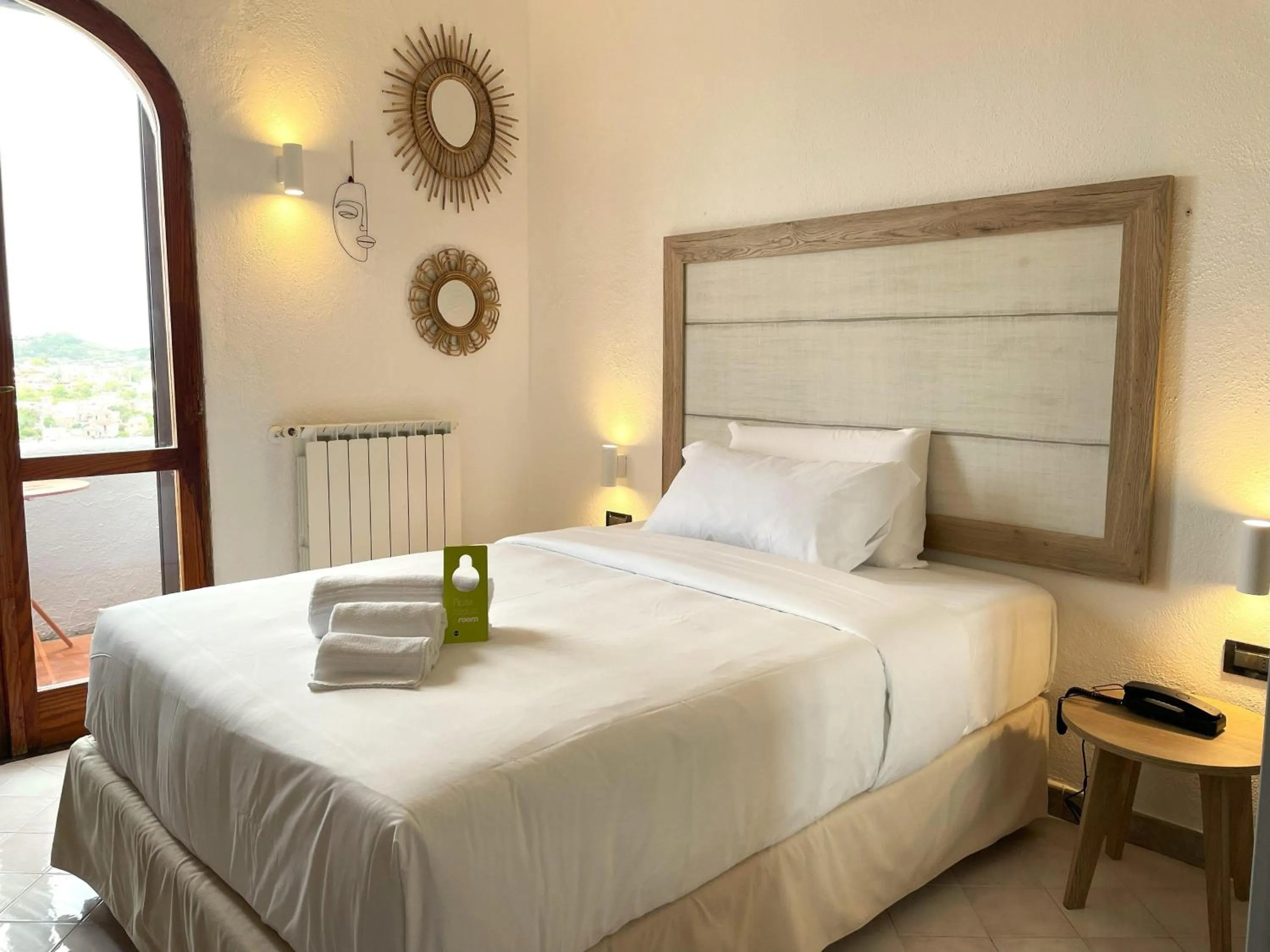 Photo of the whole room, Bed in B&B HOTEL Ischia San Nicola