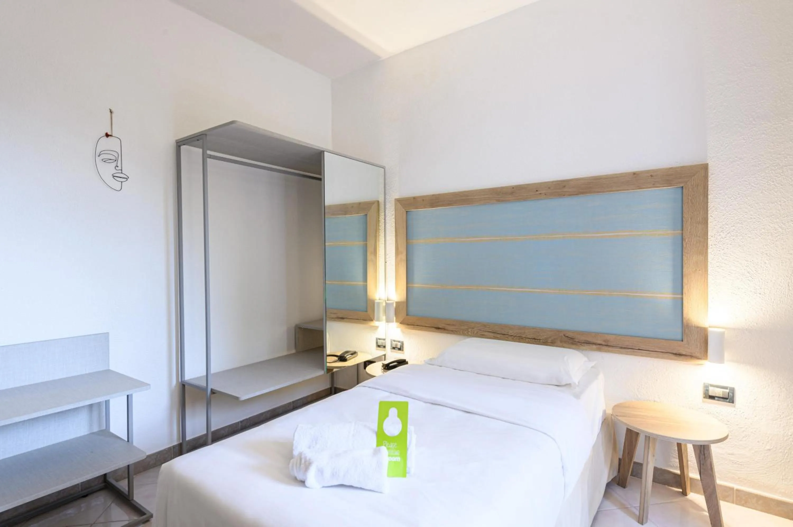 Photo of the whole room, Bed in B&B HOTEL Ischia San Nicola