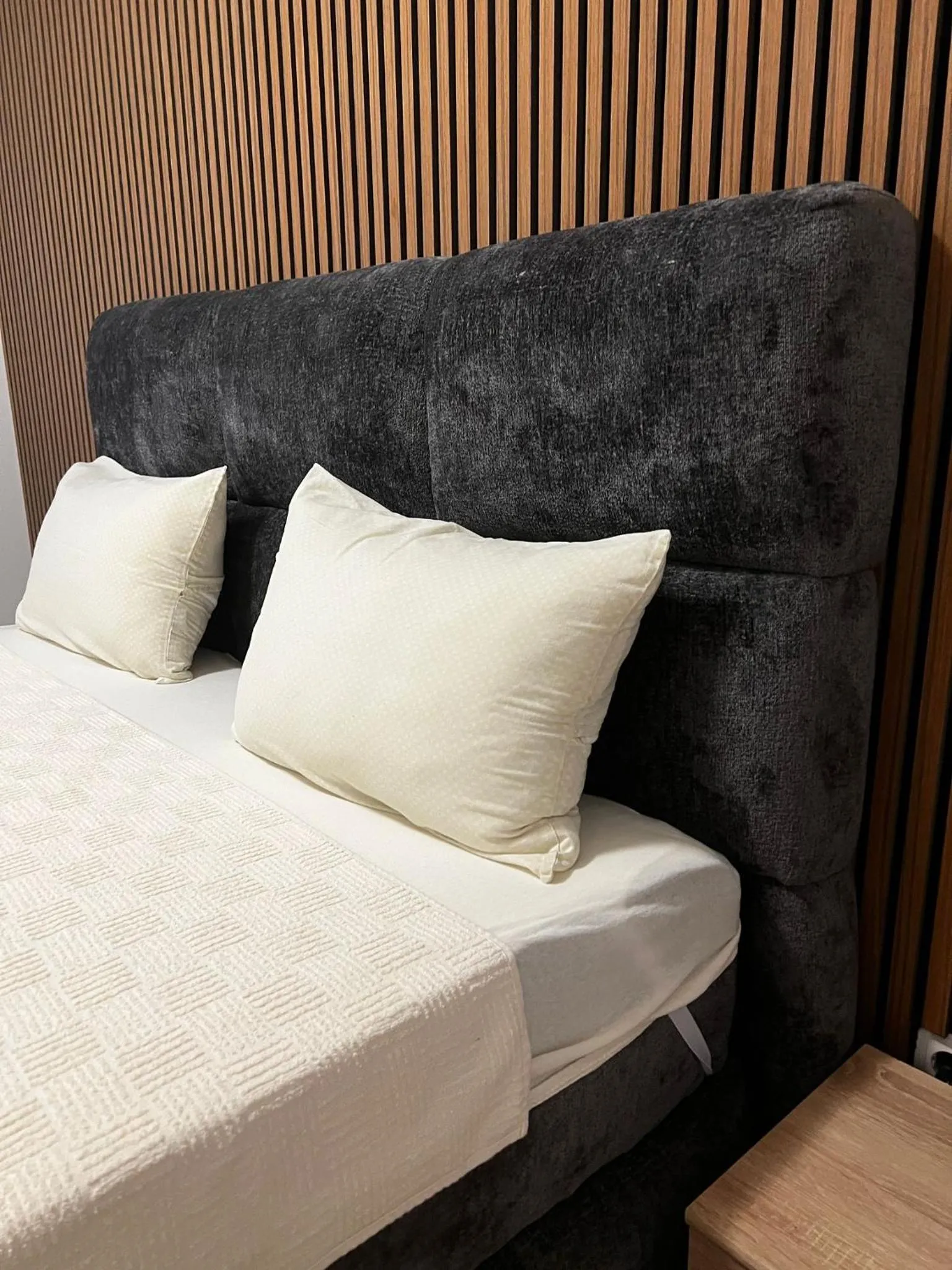 Bed in New Apartment CRISTAL in the city centre