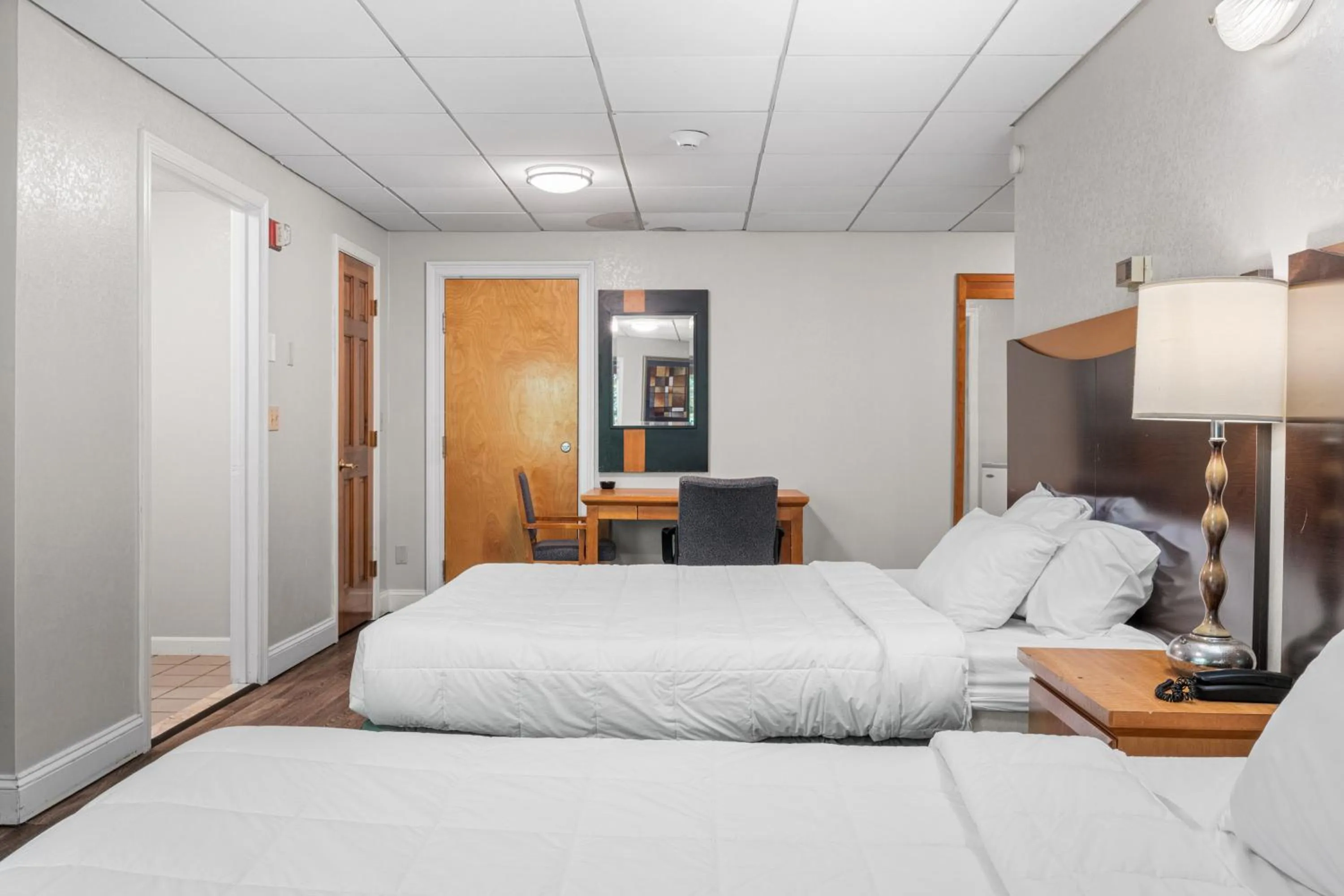 Bed in Cedar Park Inn