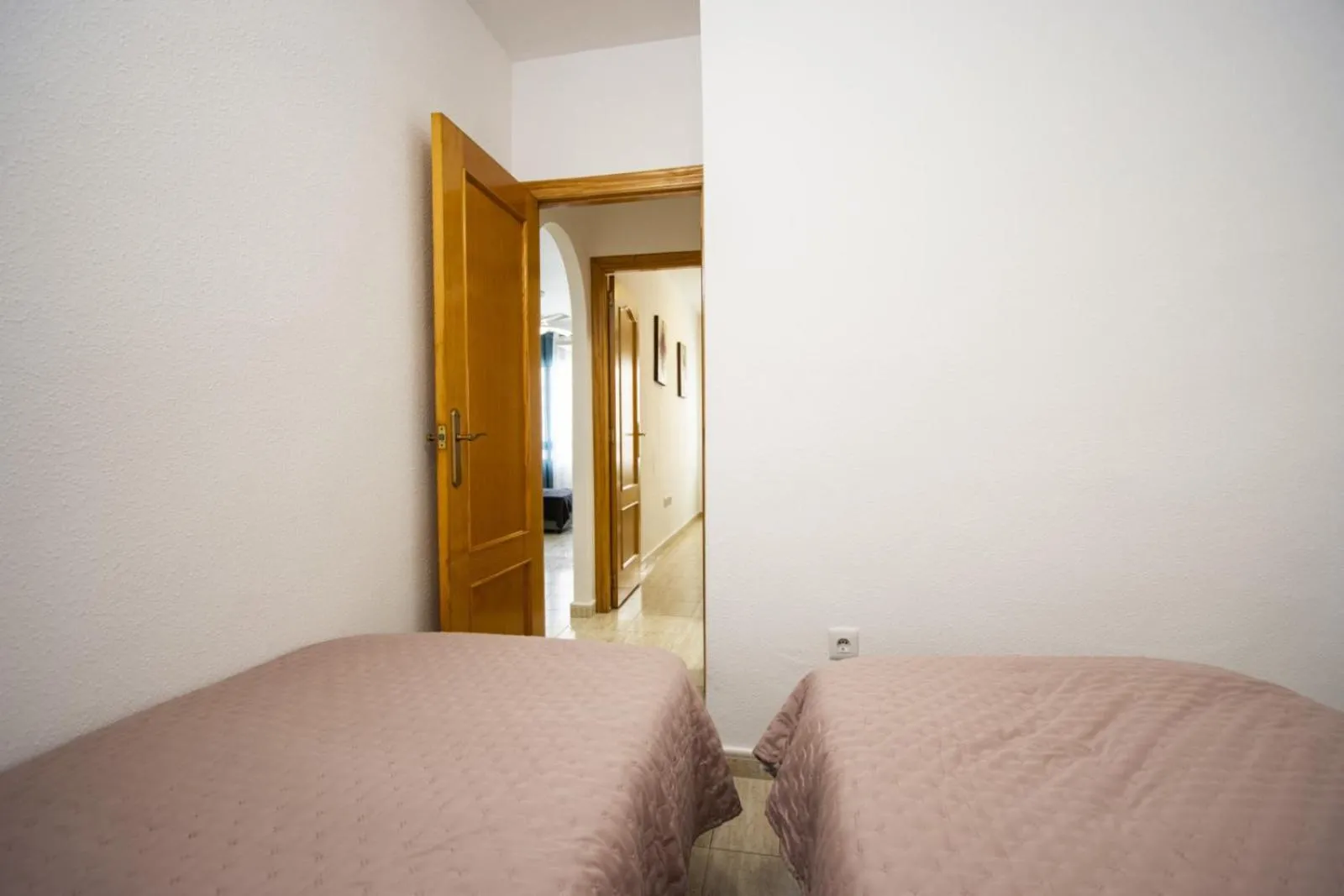 Bed in ALEGRIA ID94