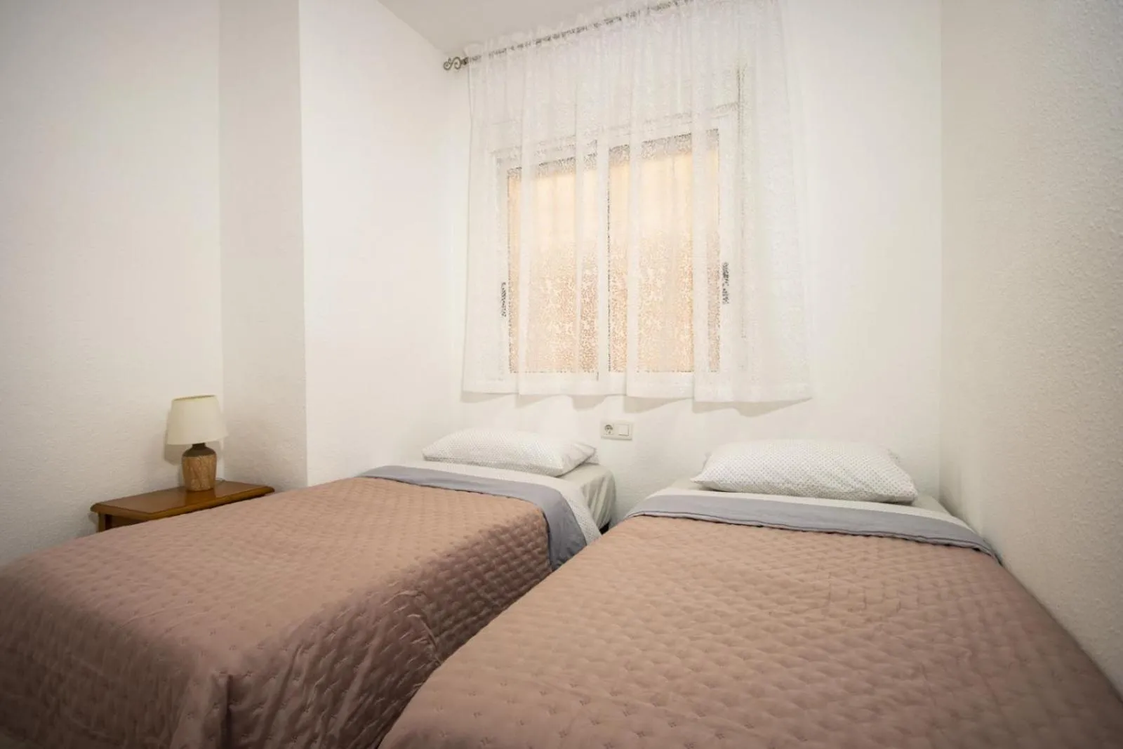 Bed in ALEGRIA ID94