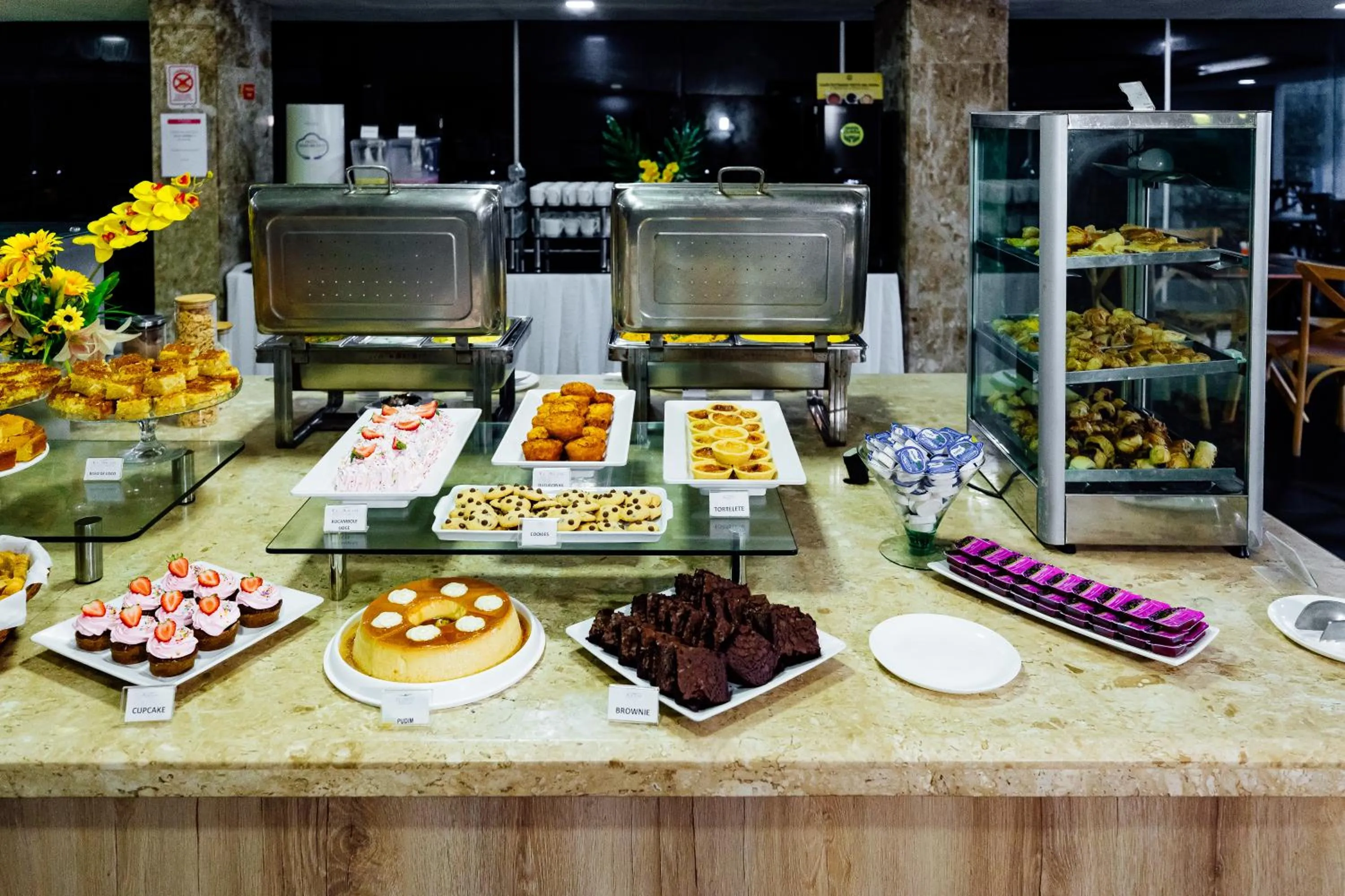 Restaurant/places to eat in El Aram Beach Express