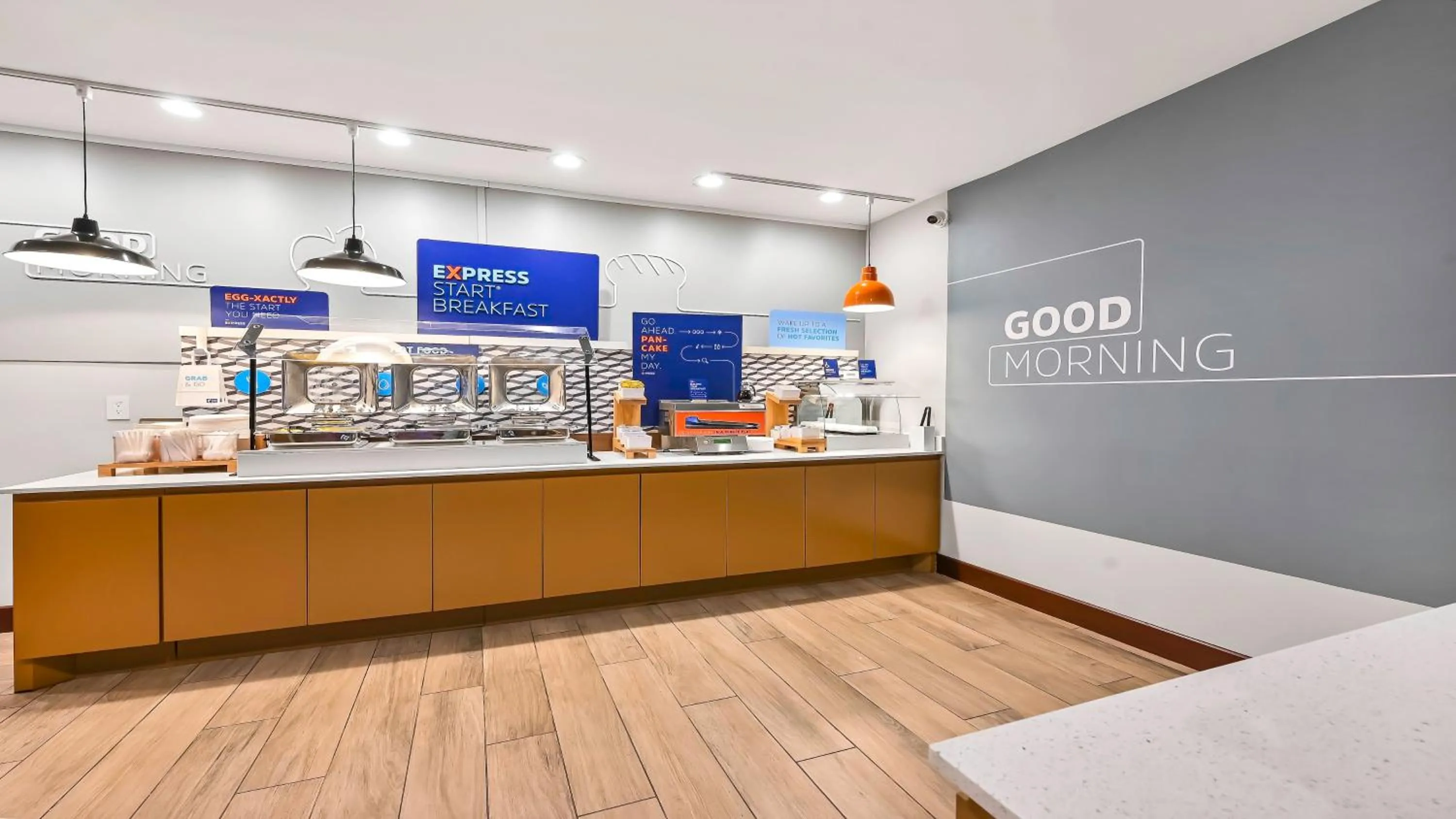 Breakfast in Holiday Inn Express Palestine by IHG