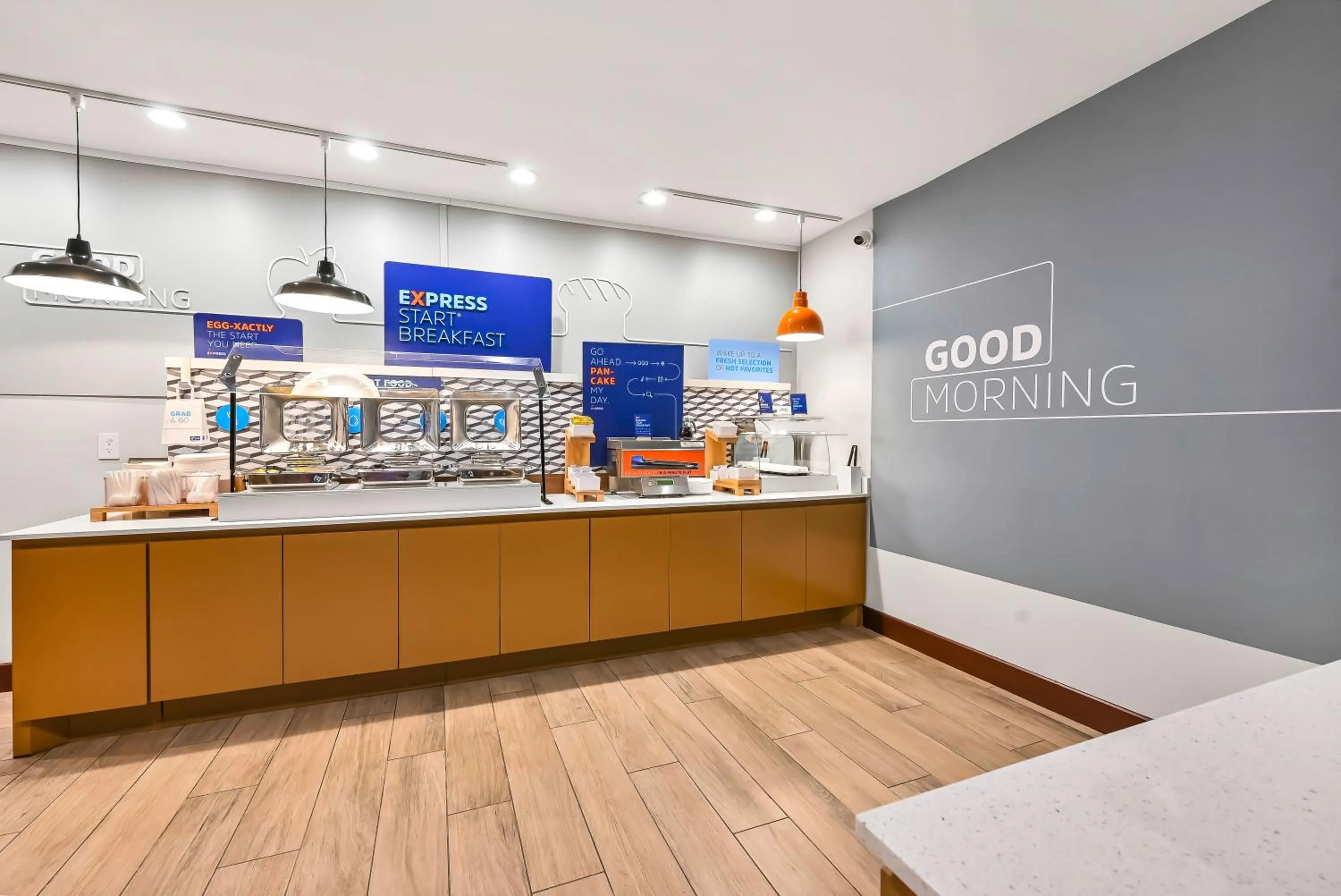 Breakfast in Holiday Inn Express Palestine by IHG