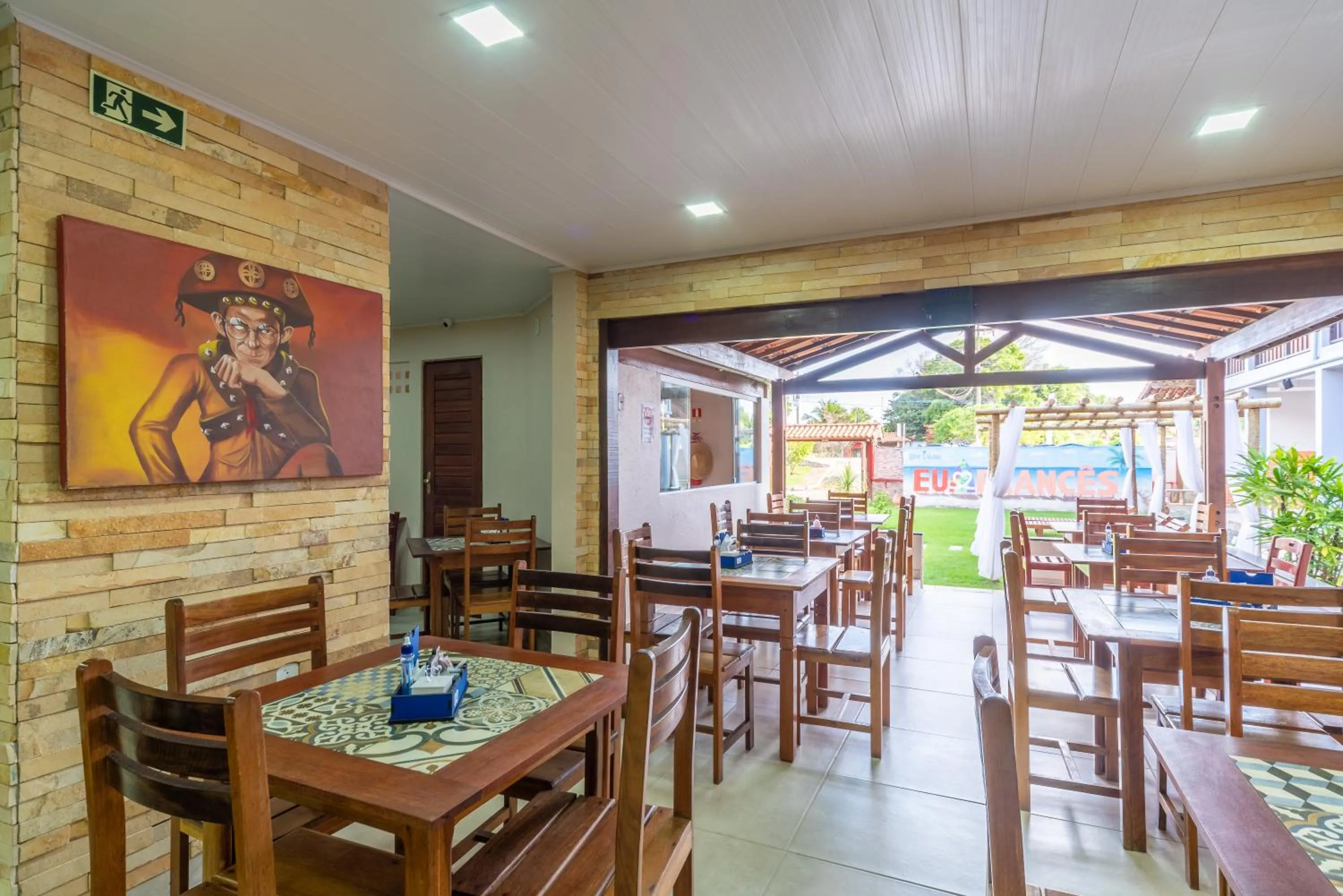 Restaurant/places to eat in Pousada Blue Viking