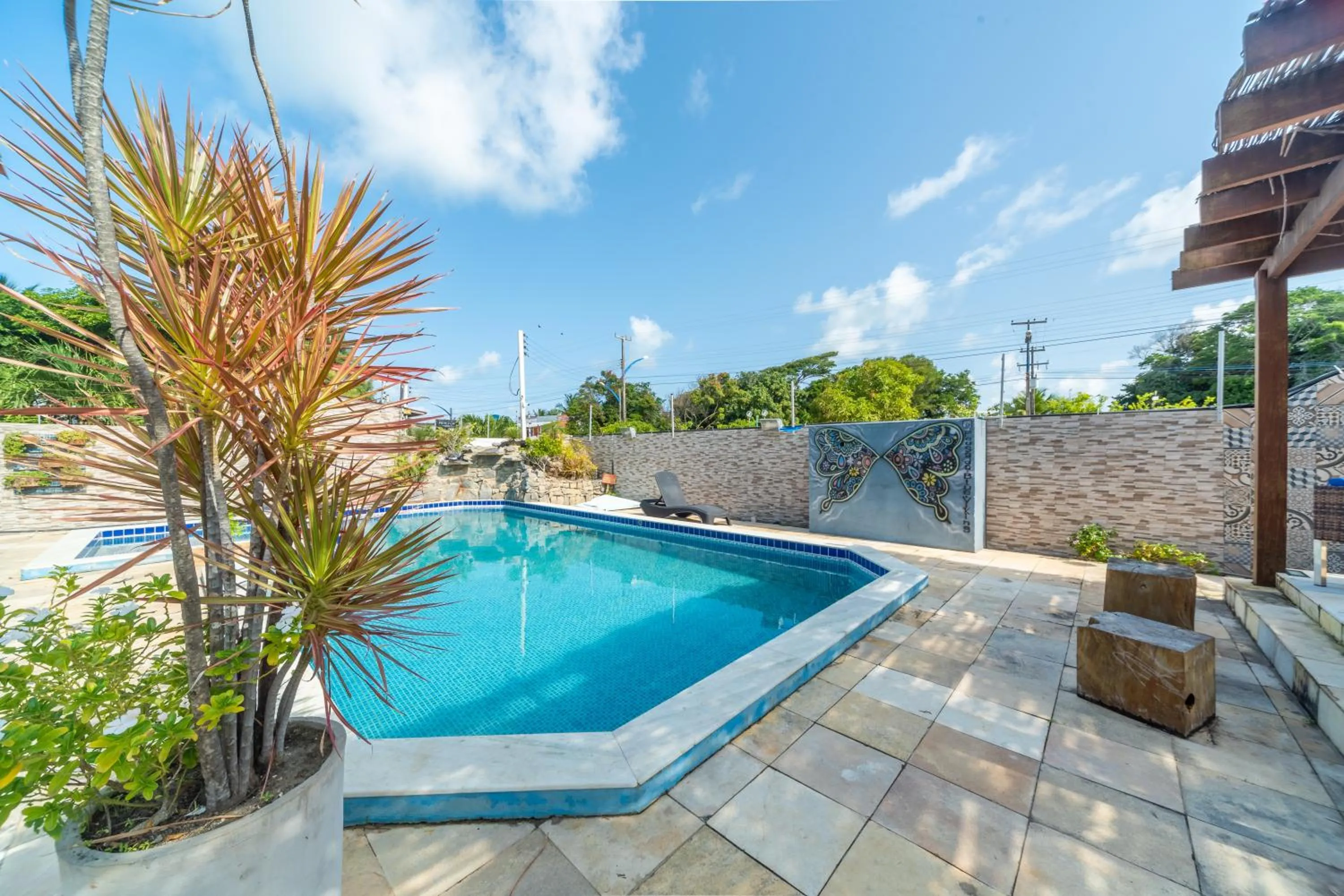 Pool view in Pousada Blue Viking