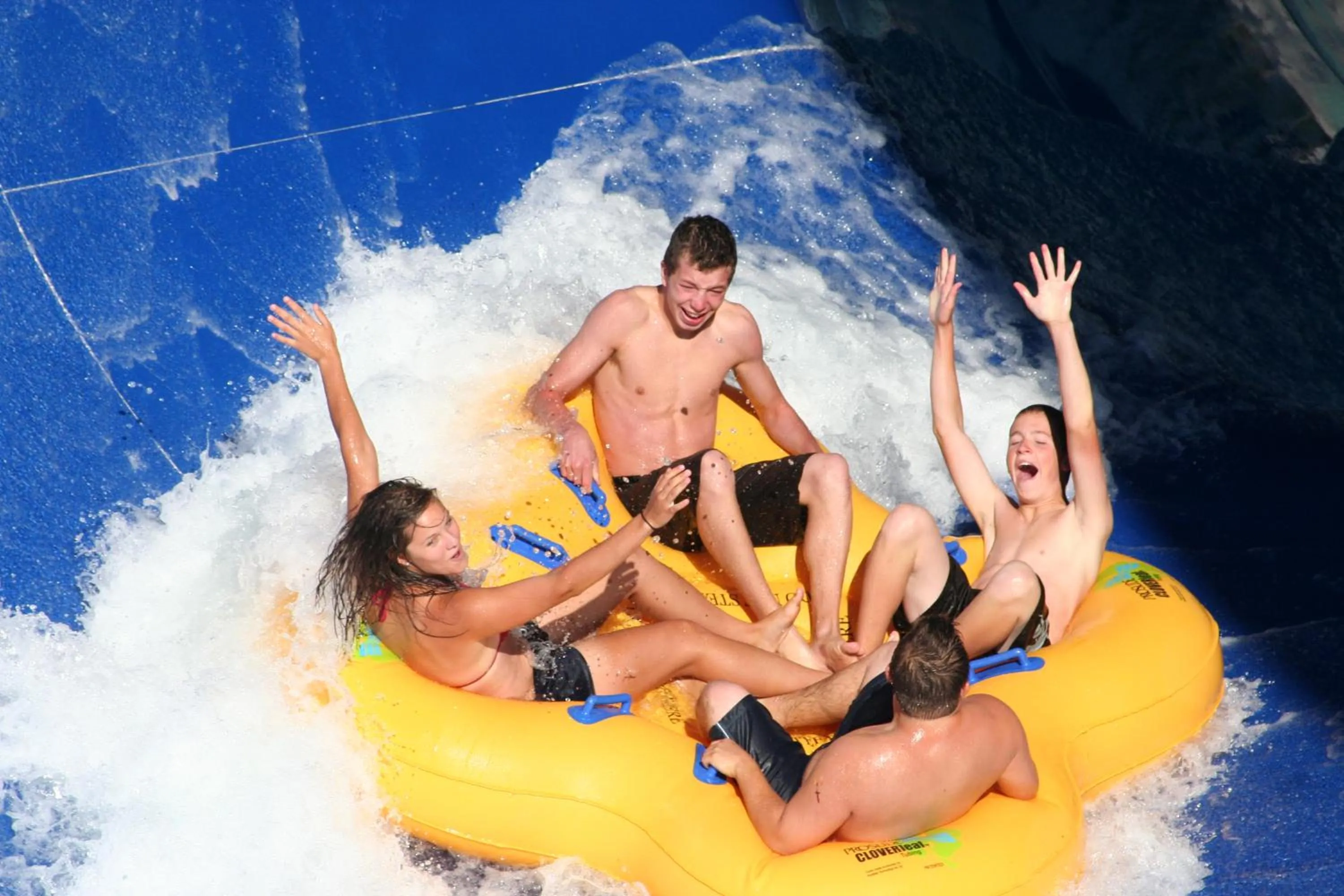Aqua park in Imperia Hotel & Suites Saint-Eustache
