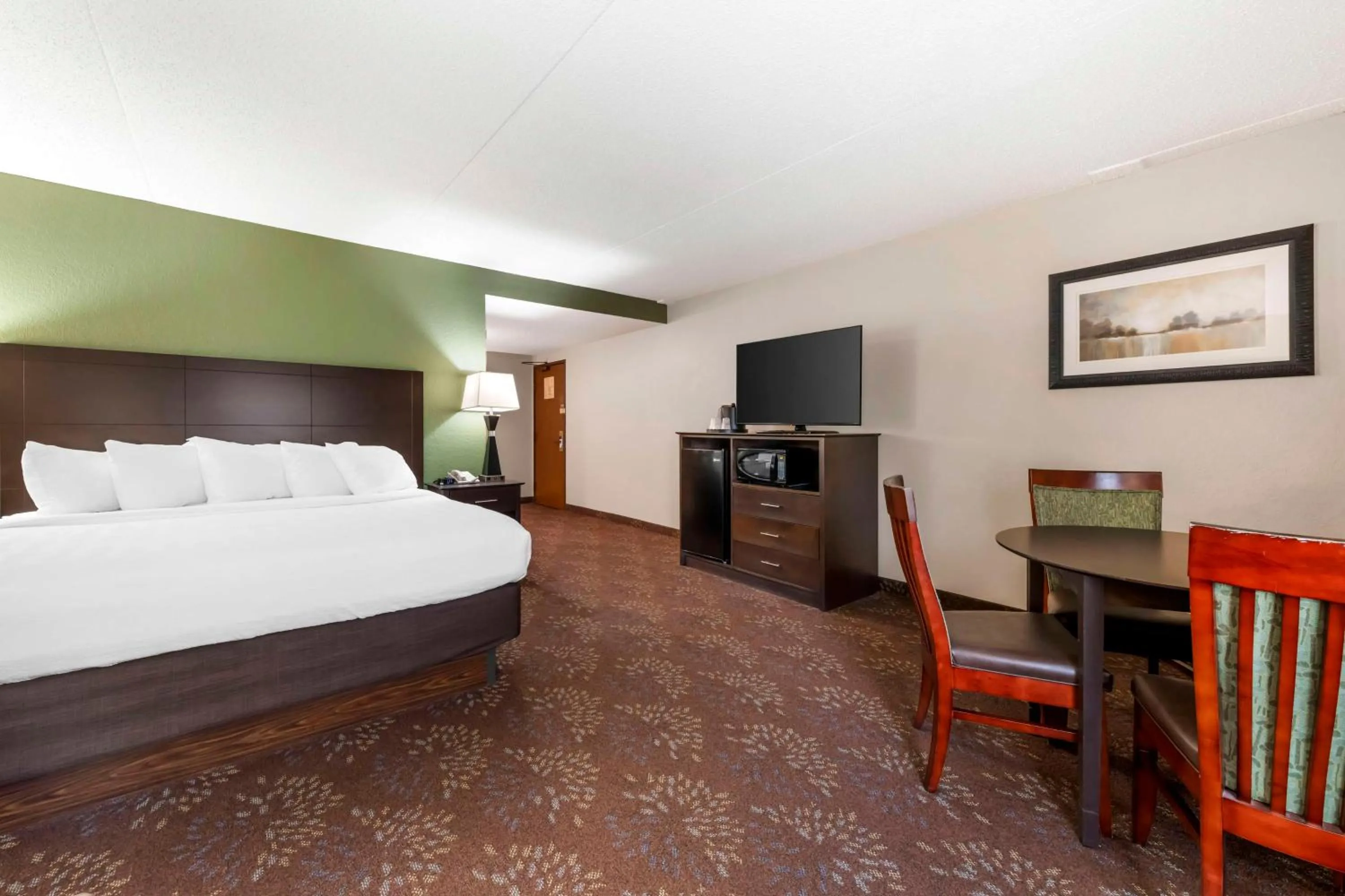 Bedroom, Bed in Best Western Plus New Ulm