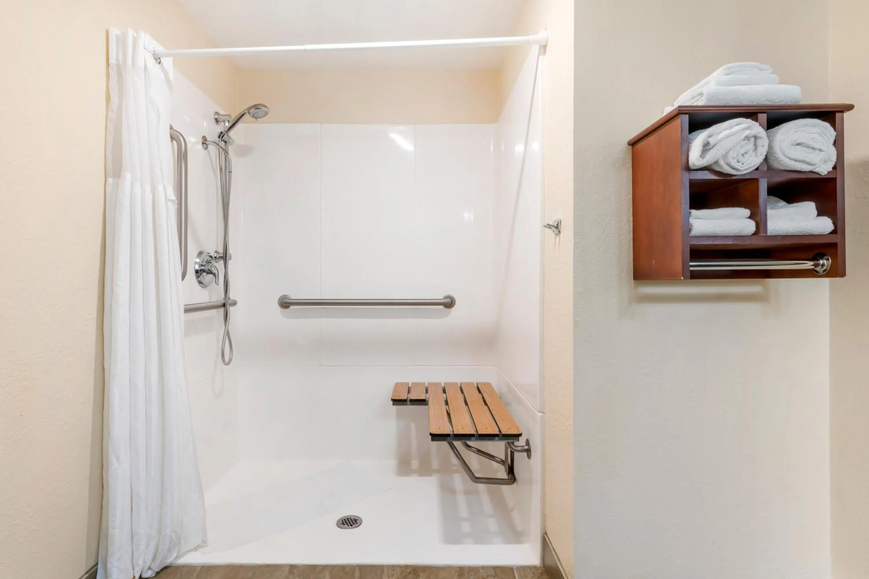 Bathroom in Best Western Plus New Ulm