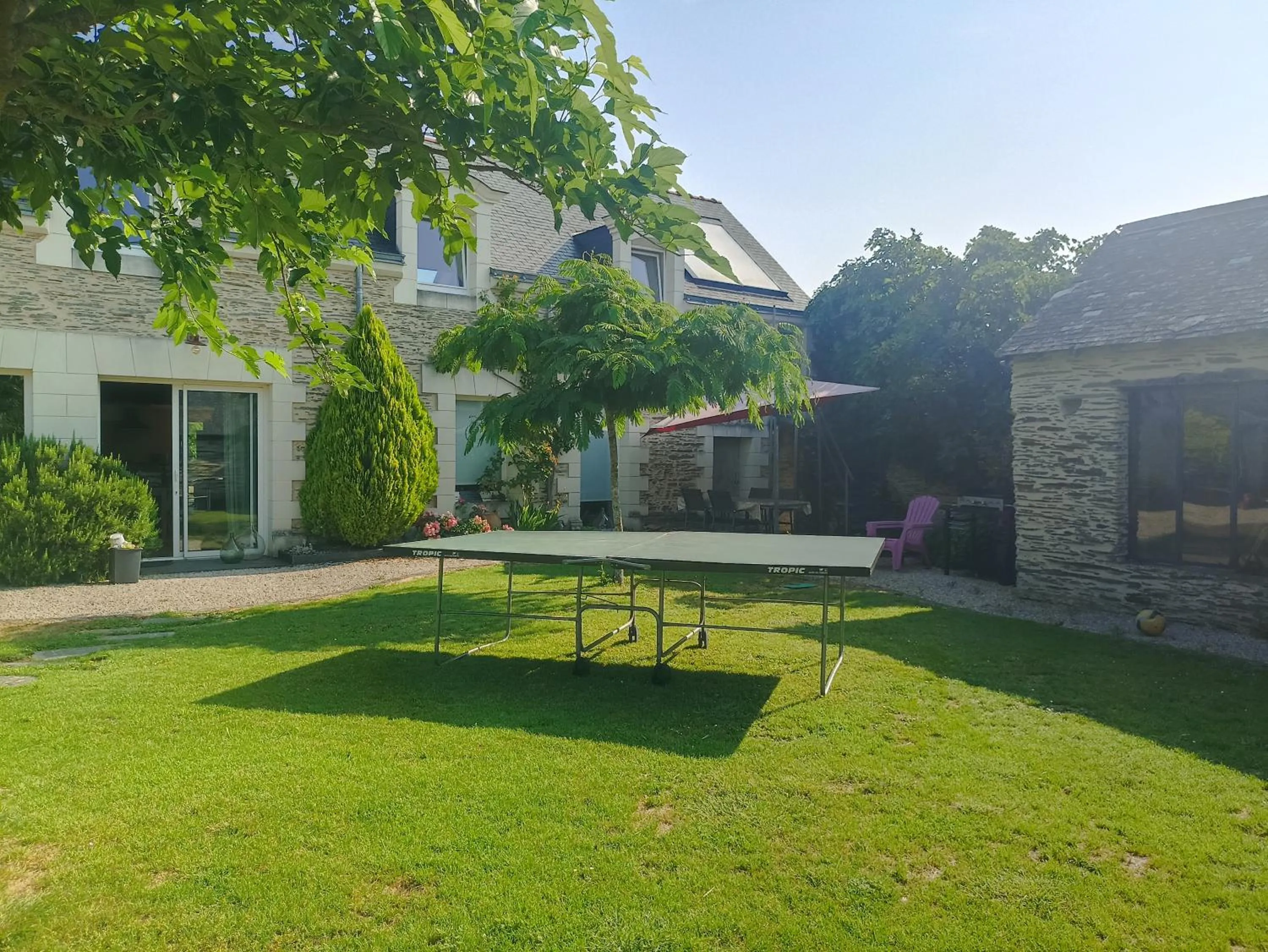 Garden view in la longère angevine