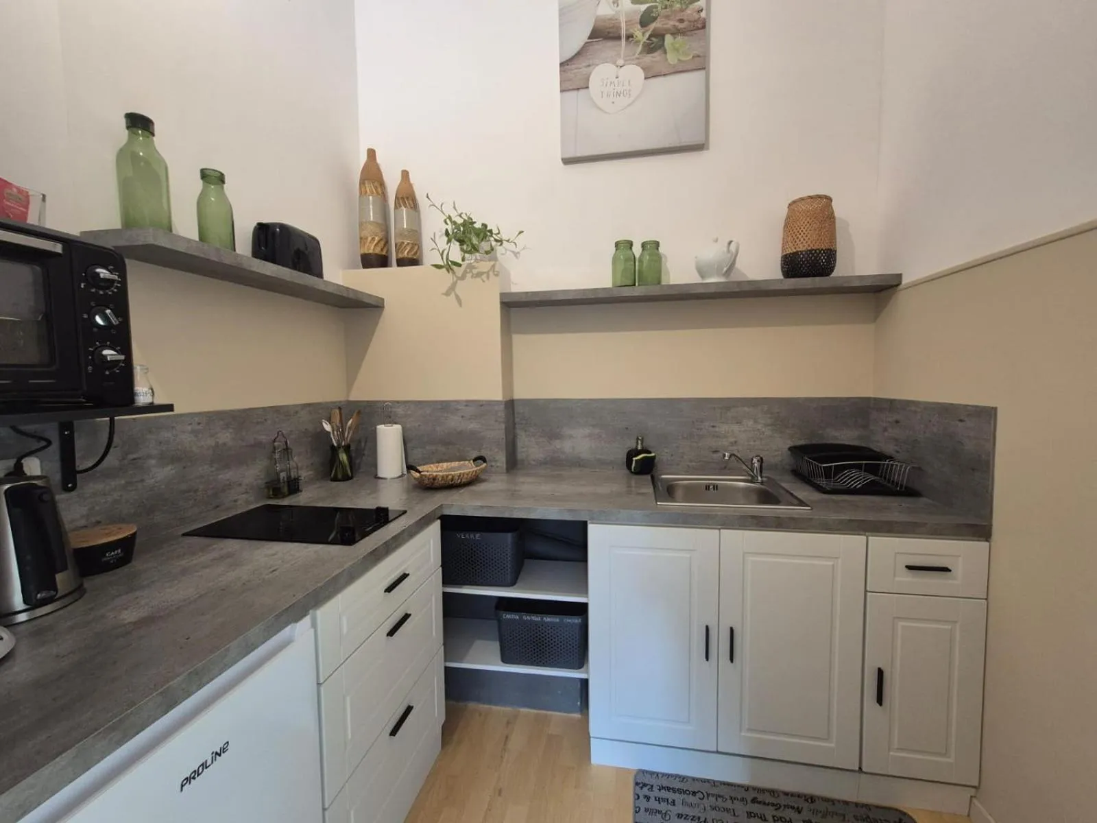 Kitchen or kitchenette in la longère angevine